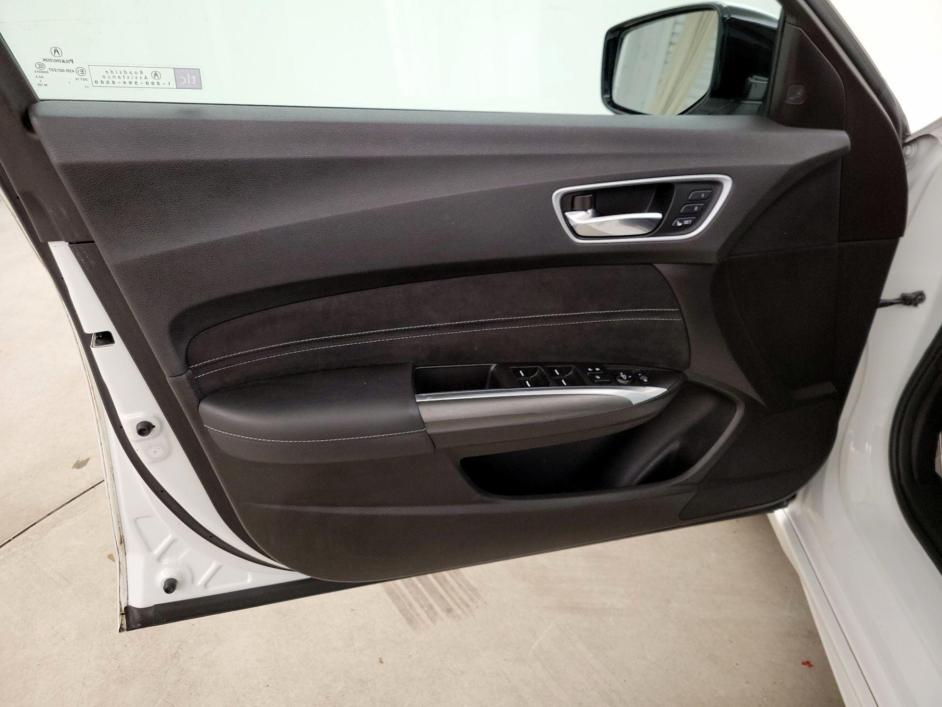 Thumbnail: 2018 Acura TLX - 12