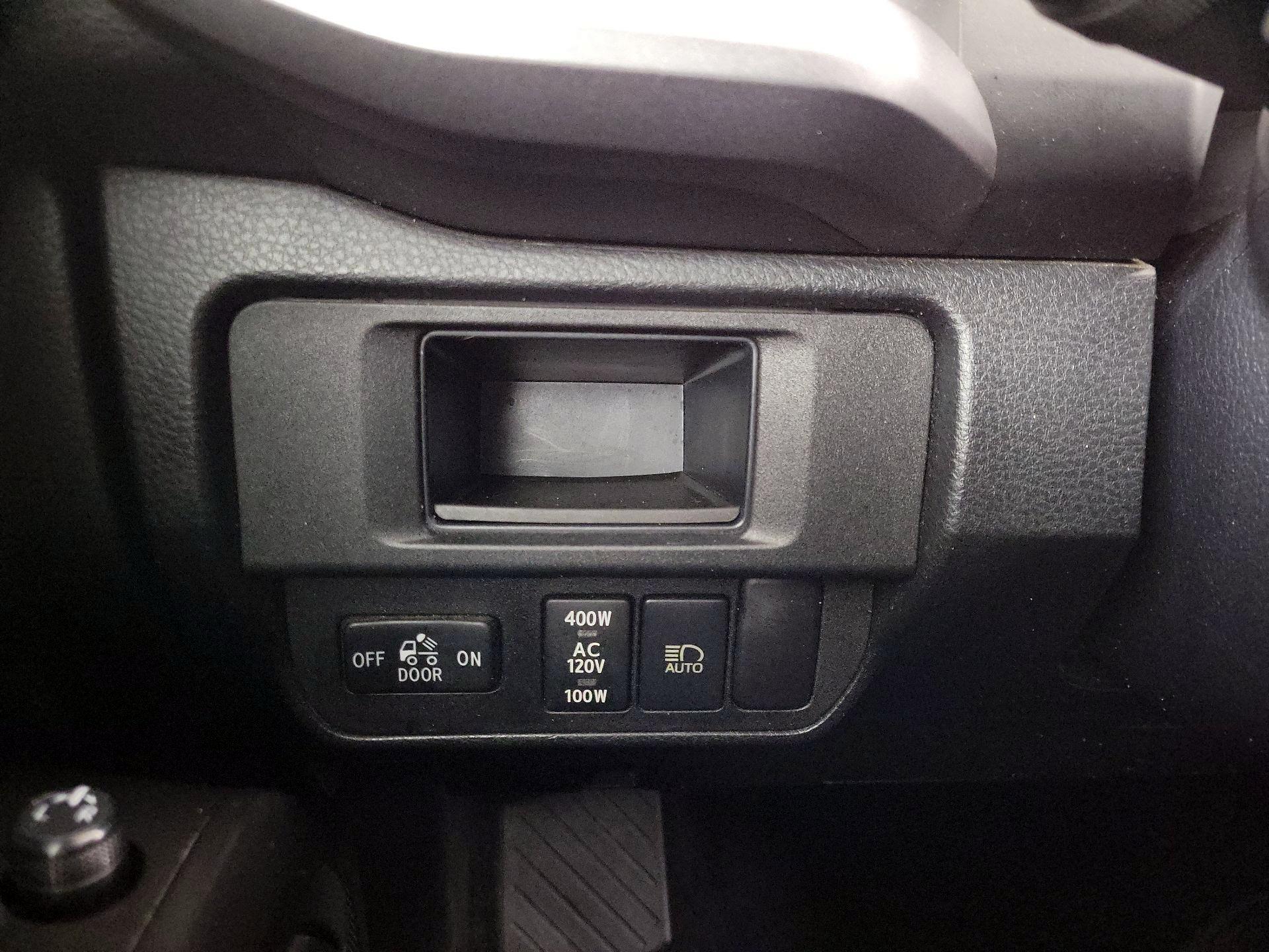 Thumbnail: 2019 Toyota Tacoma - 13