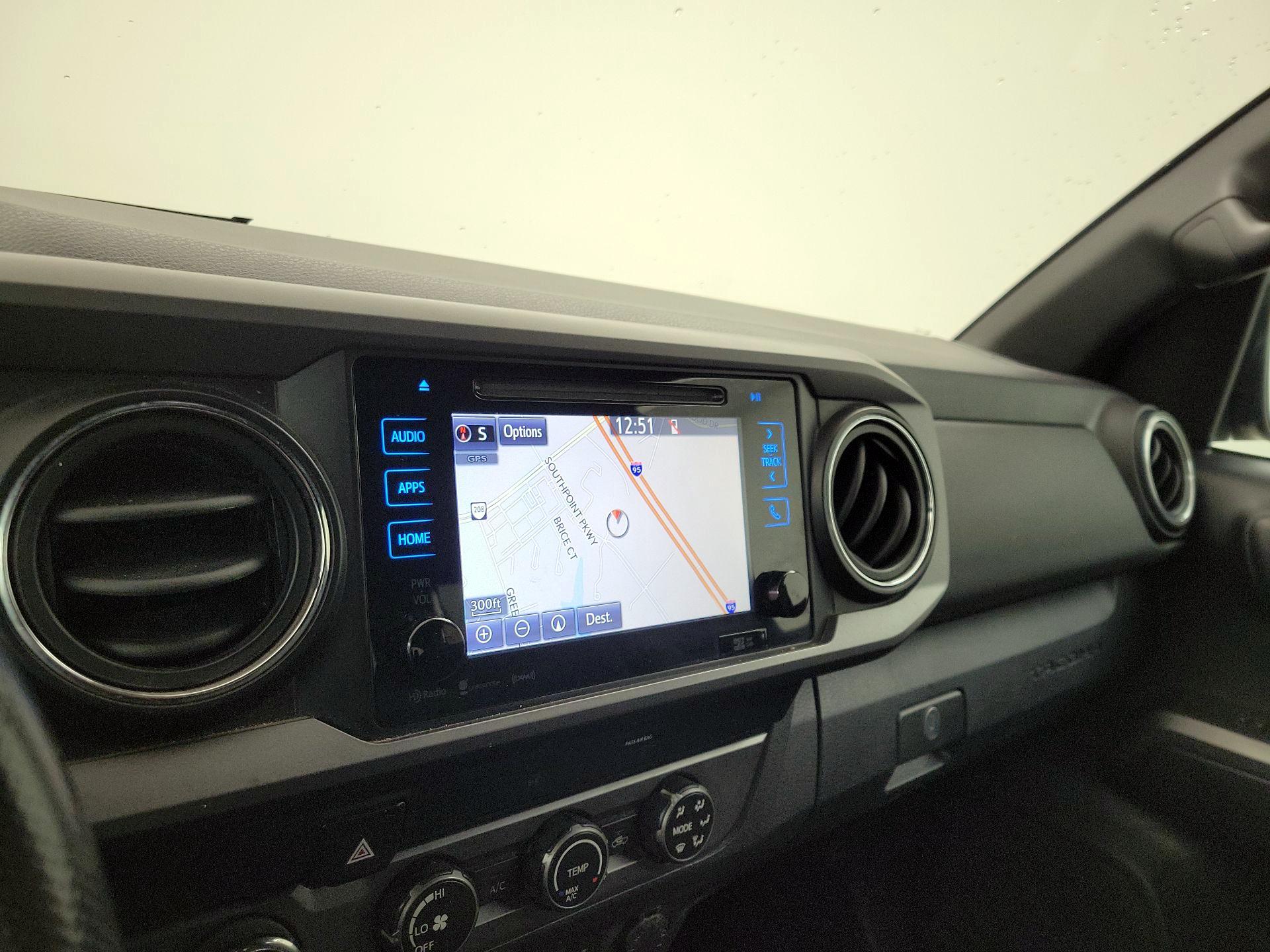 Thumbnail: 2019 Toyota Tacoma - 14