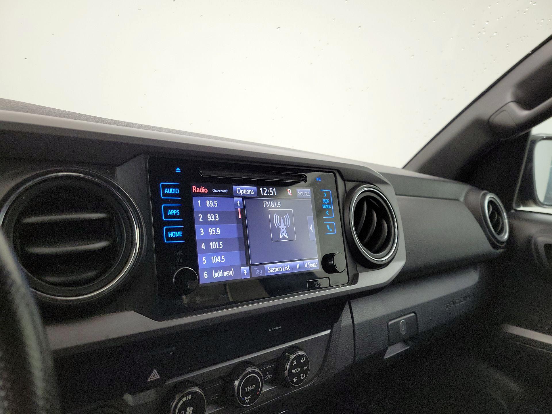 Thumbnail: 2019 Toyota Tacoma - 16