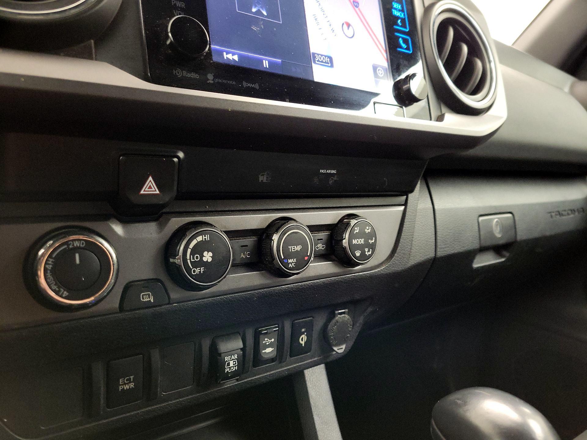 Thumbnail: 2019 Toyota Tacoma - 17