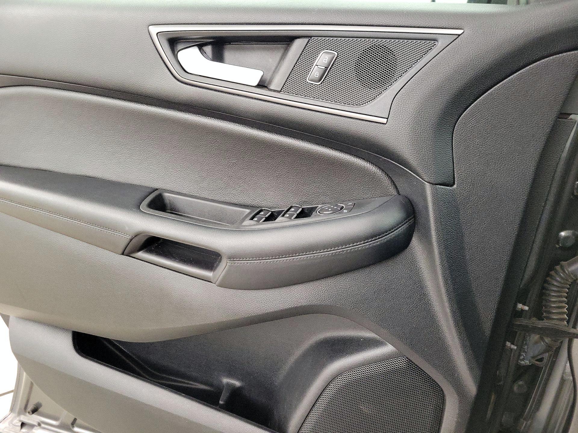 Thumbnail: 2018 Ford Edge - 12