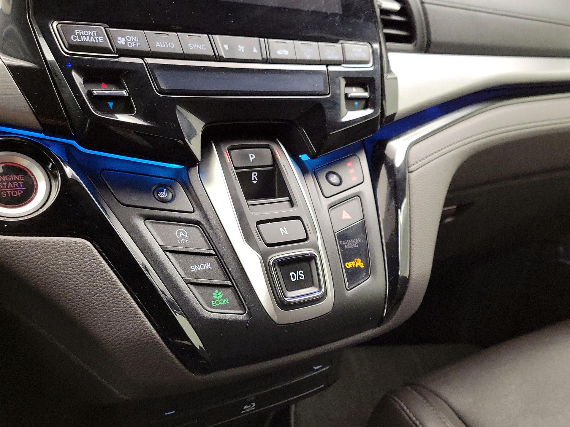 Thumbnail: 2021 Honda Odyssey - 18