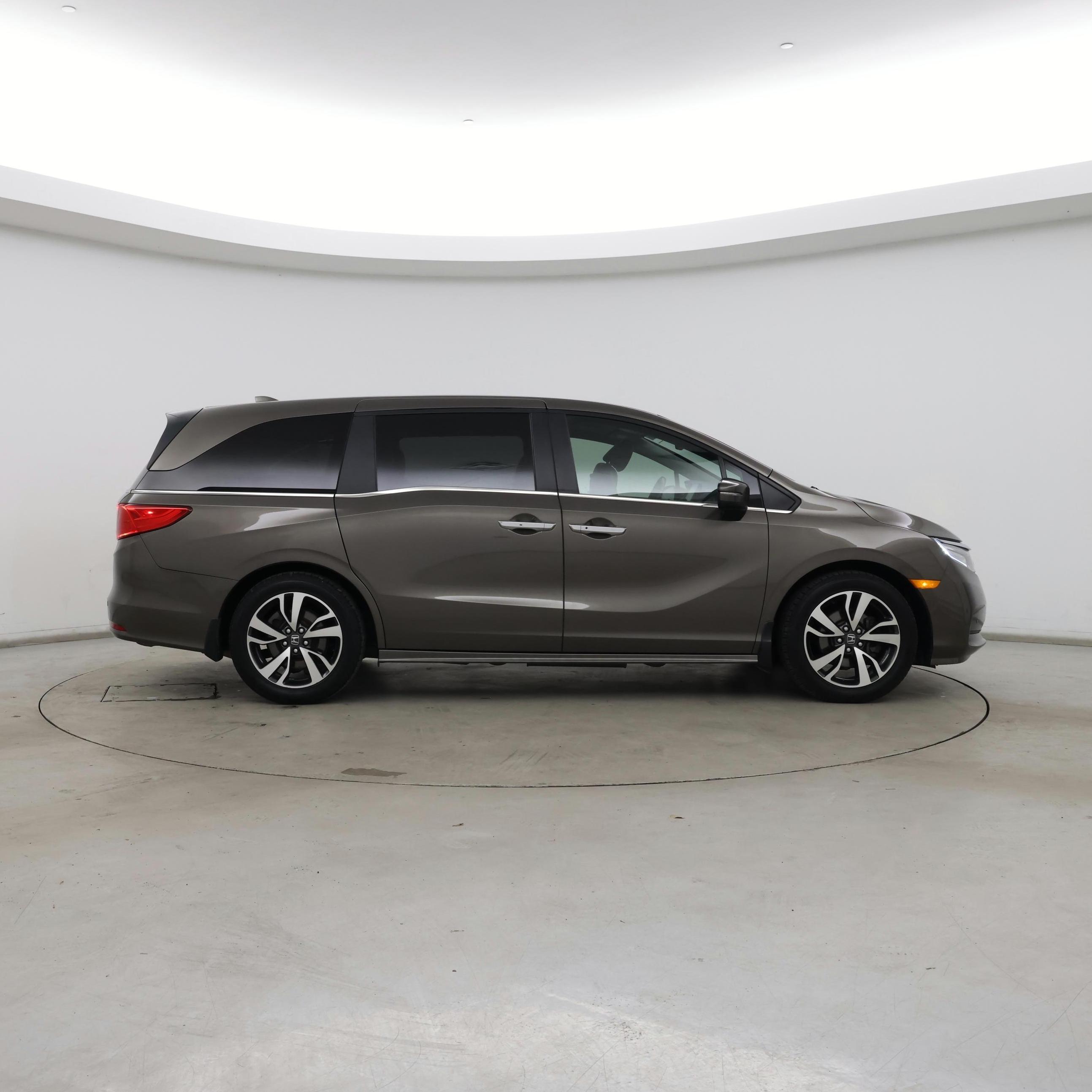 Thumbnail: 2021 Honda Odyssey - 7