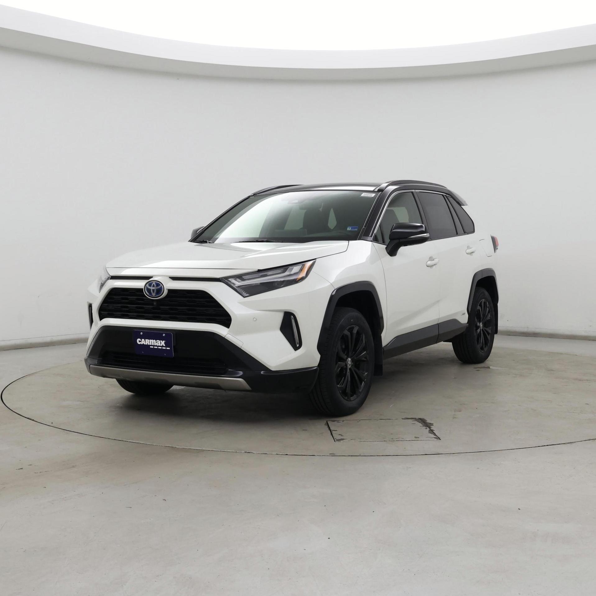 Thumbnail: 2022 Toyota RAV4 - 4