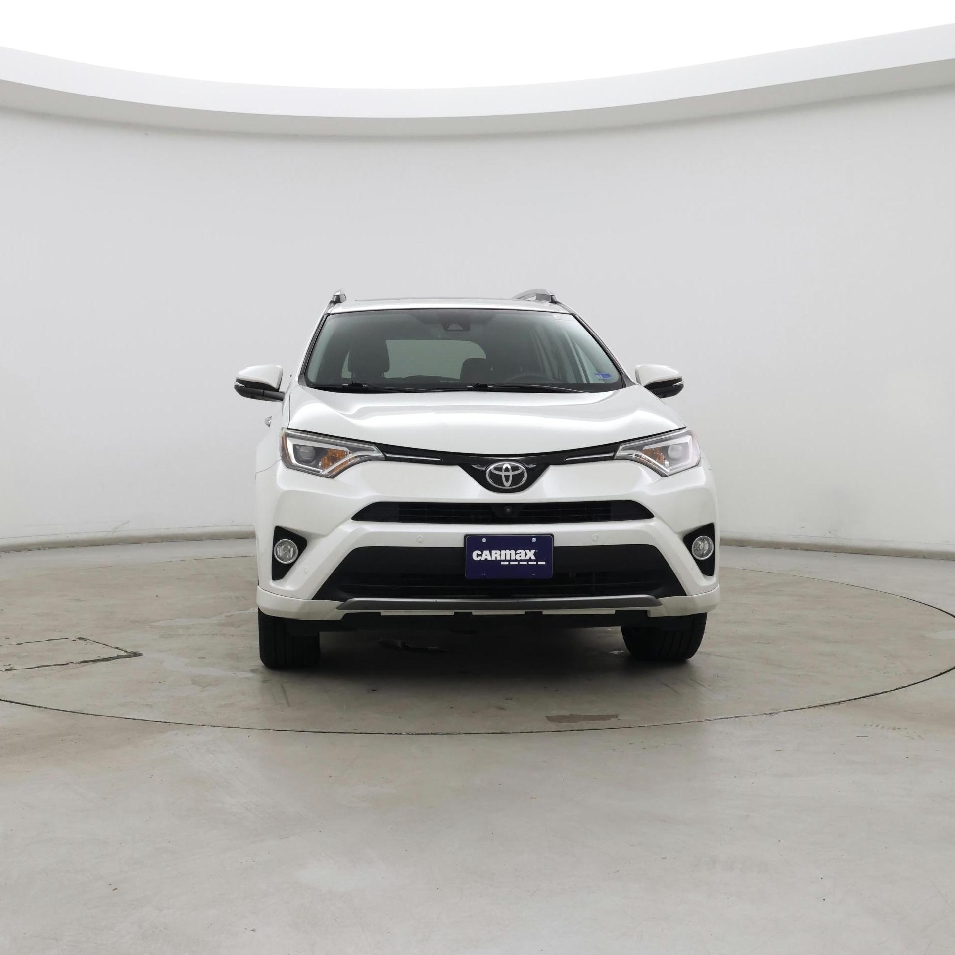 Thumbnail: 2017 Toyota RAV4 - 5