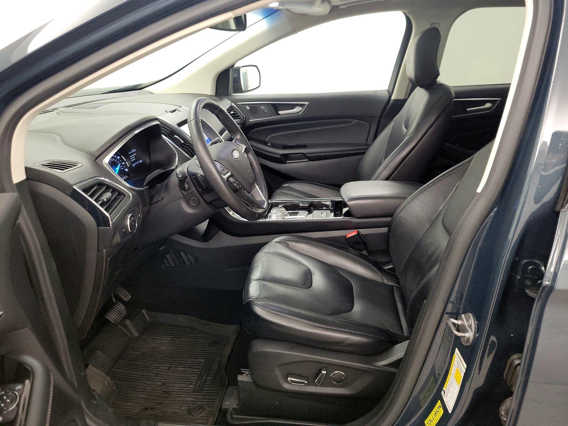 Thumbnail: 2019 Ford Edge - 11