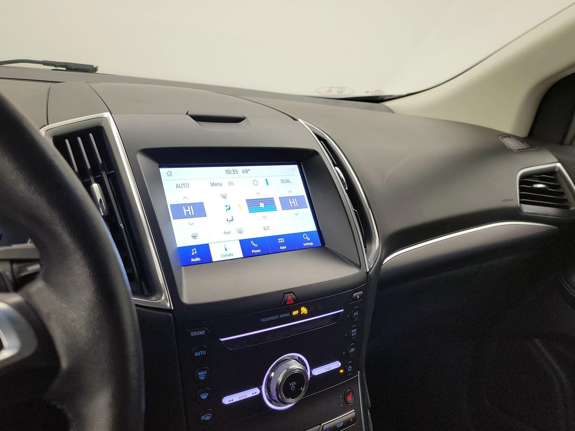 Thumbnail: 2019 Ford Edge - 16