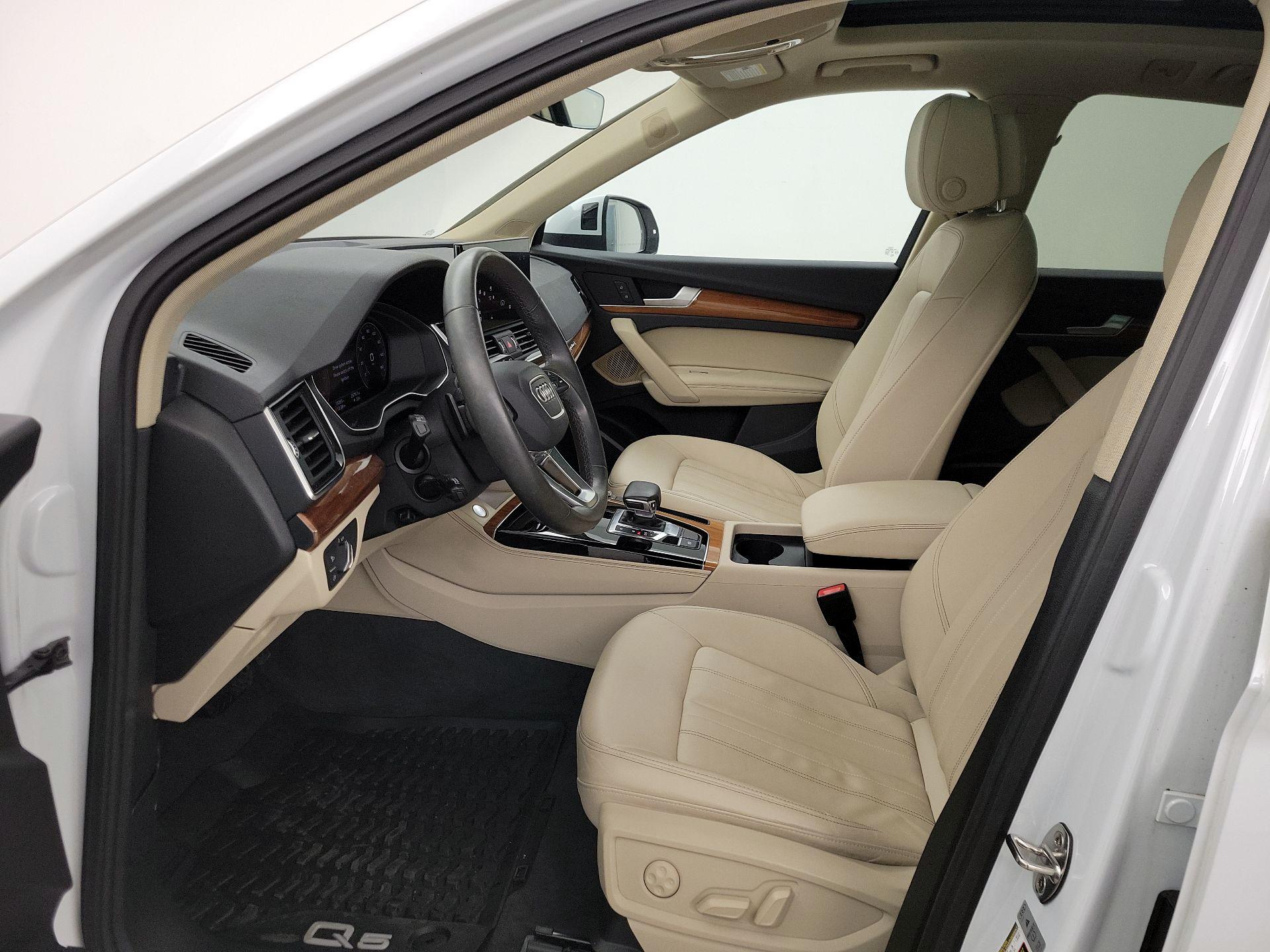 Thumbnail: 2023 Audi Q5 - 11