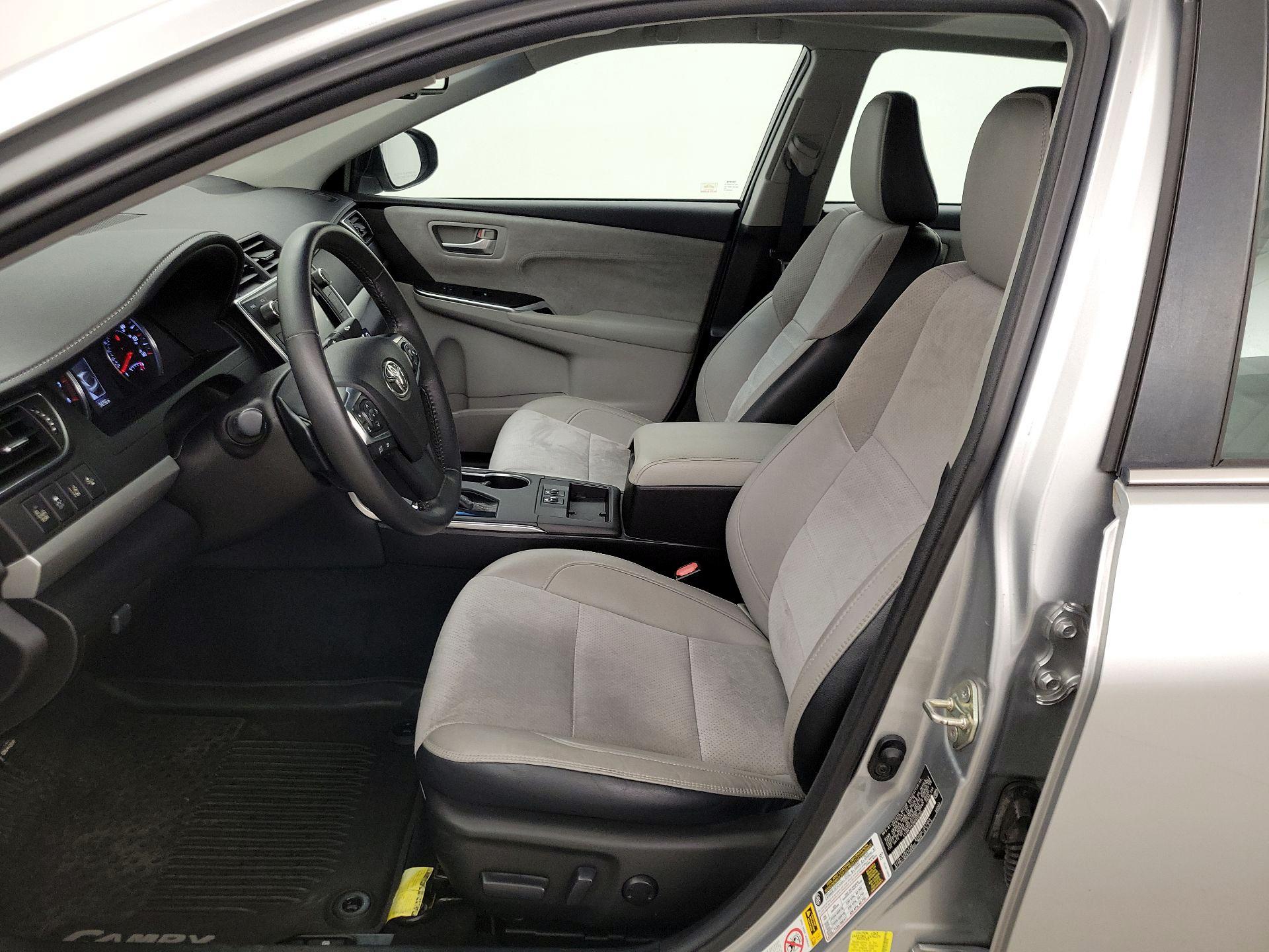 Thumbnail: 2017 Toyota Camry - 11