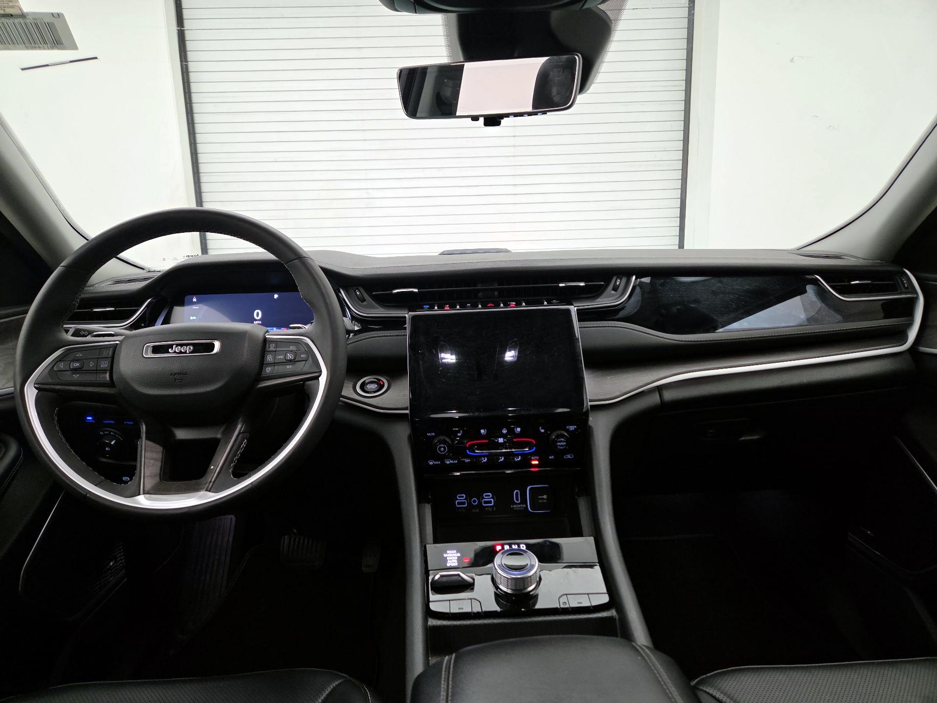 Thumbnail: 2023 Jeep Grand Cherokee - 9