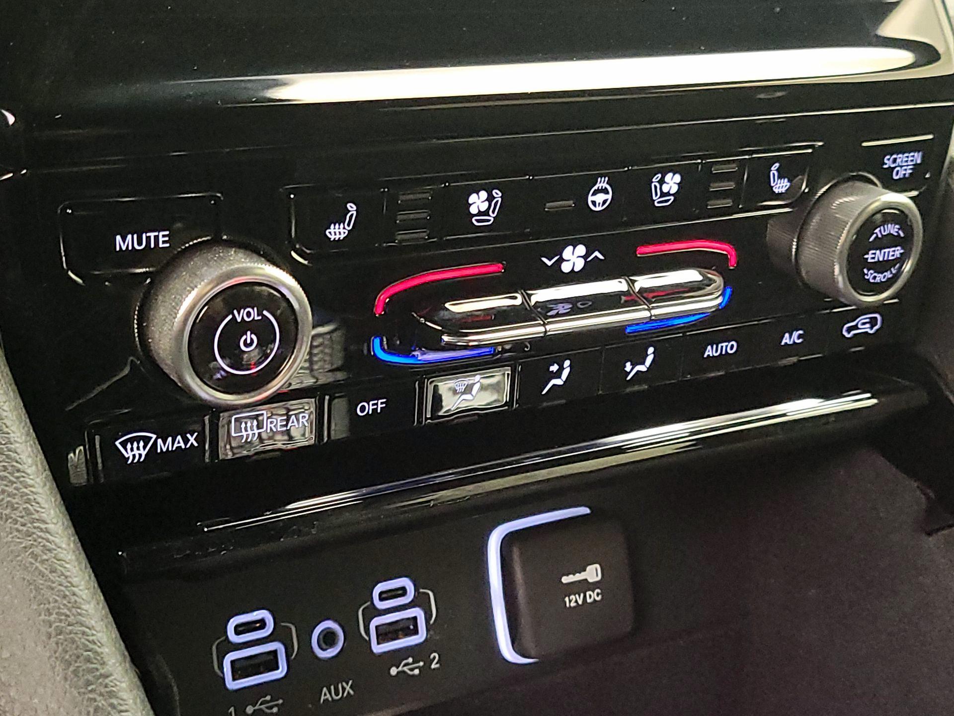 Thumbnail: 2022 Jeep Grand Cherokee L - 17