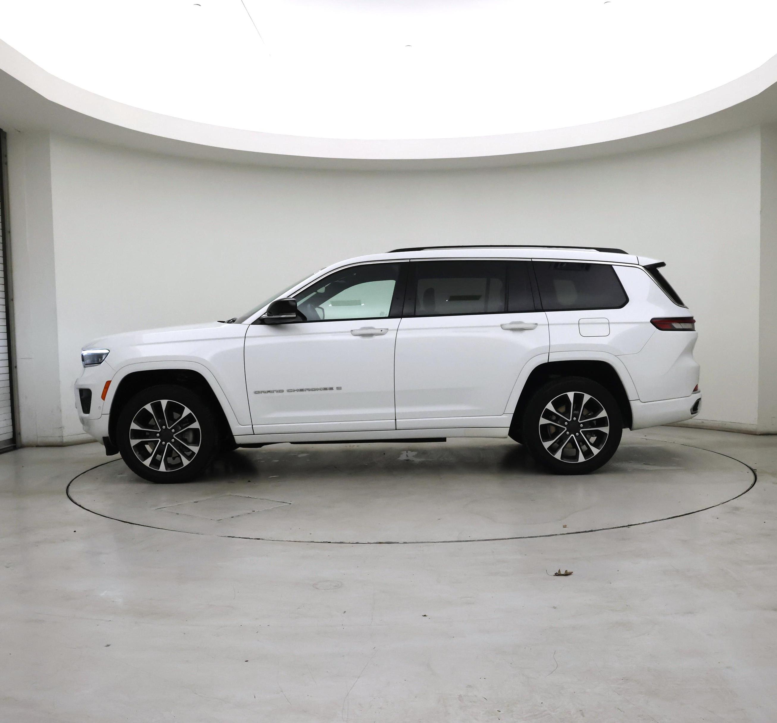 Thumbnail: 2022 Jeep Grand Cherokee L - 3