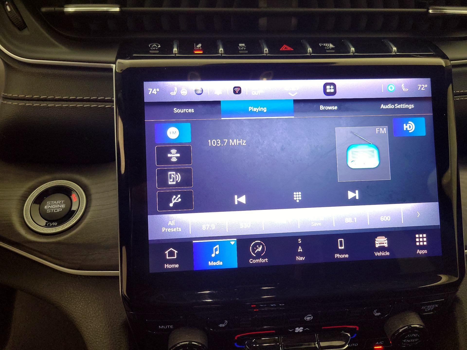 Thumbnail: 2022 Jeep Grand Cherokee - 15