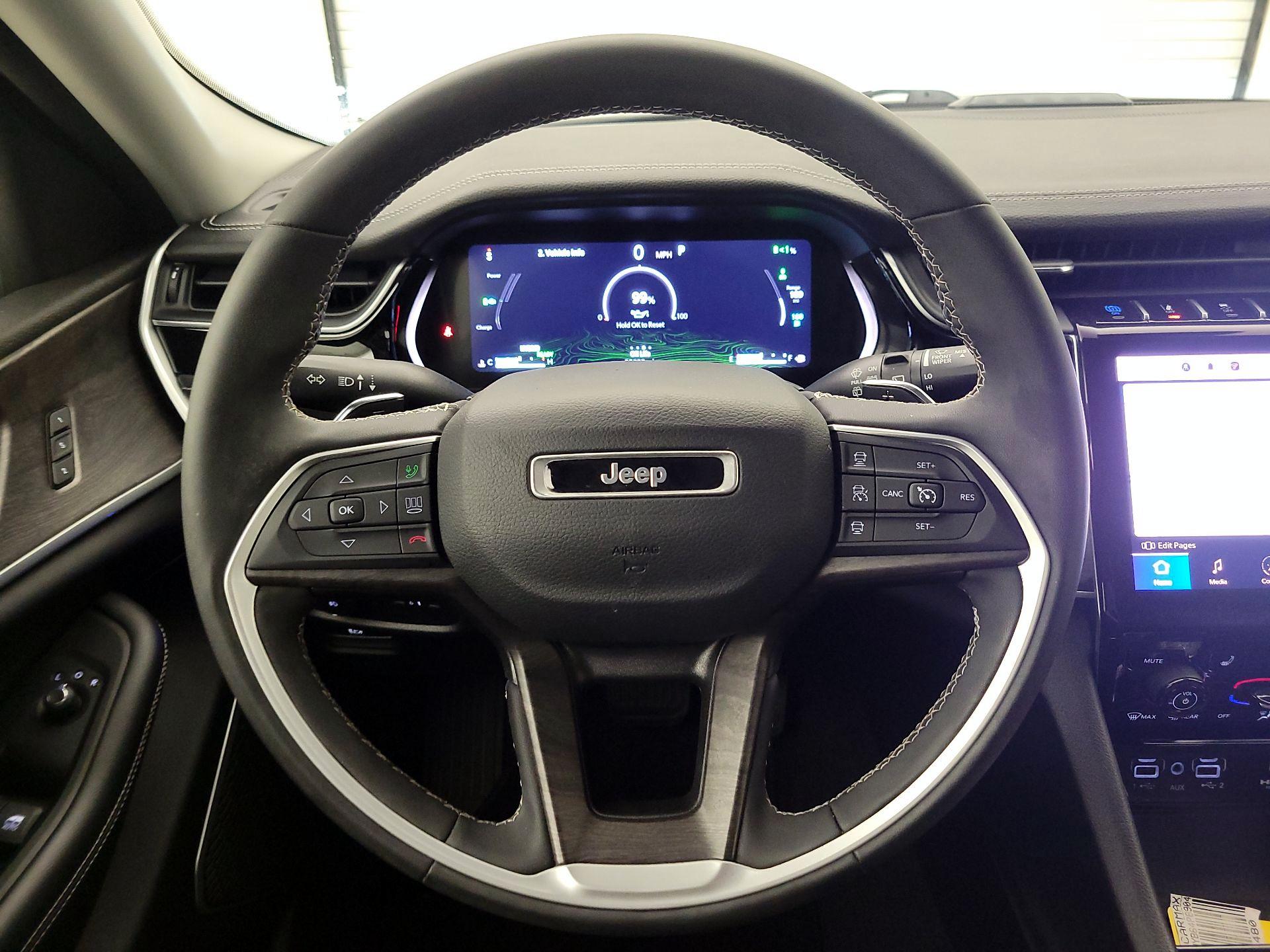 Thumbnail: 2023 Jeep Grand Cherokee - 10