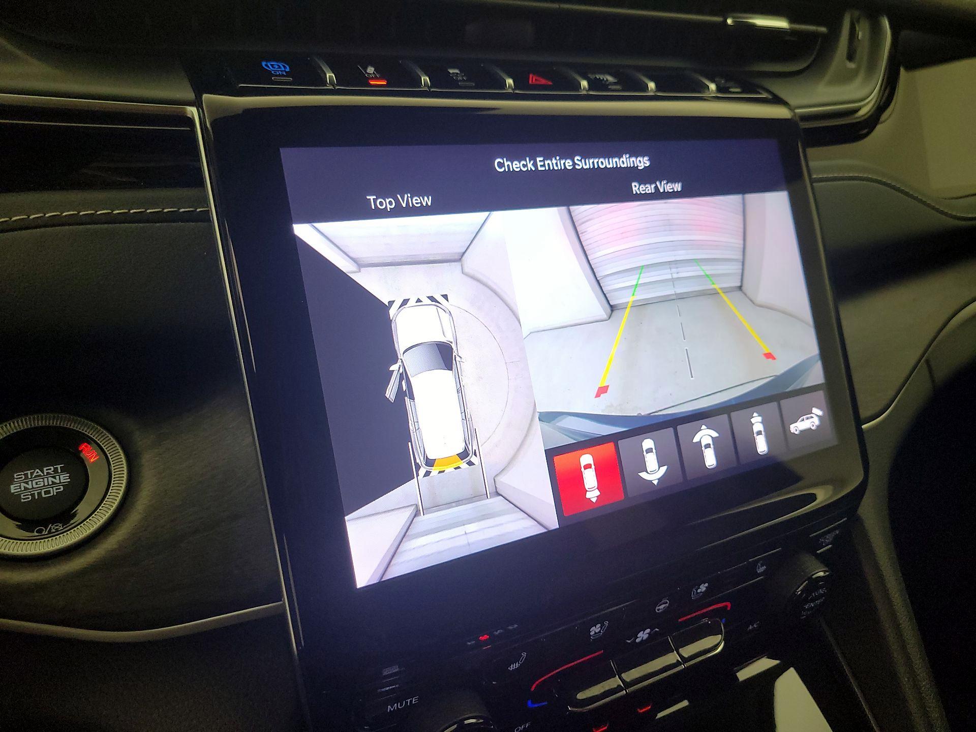 Thumbnail: 2023 Jeep Grand Cherokee - 14