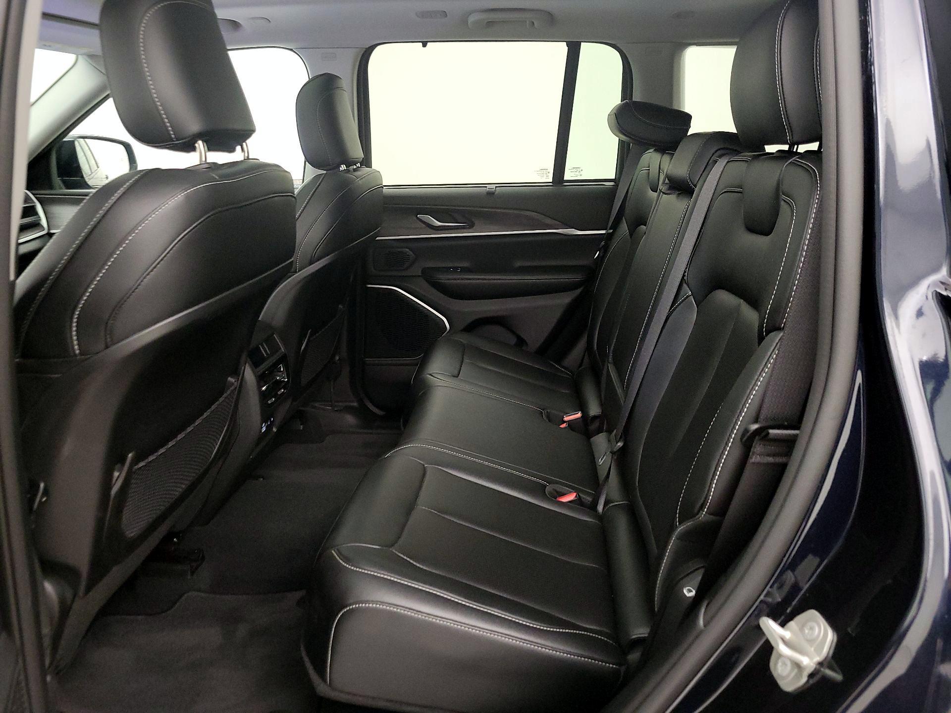 Thumbnail: 2023 Jeep Grand Cherokee - 20