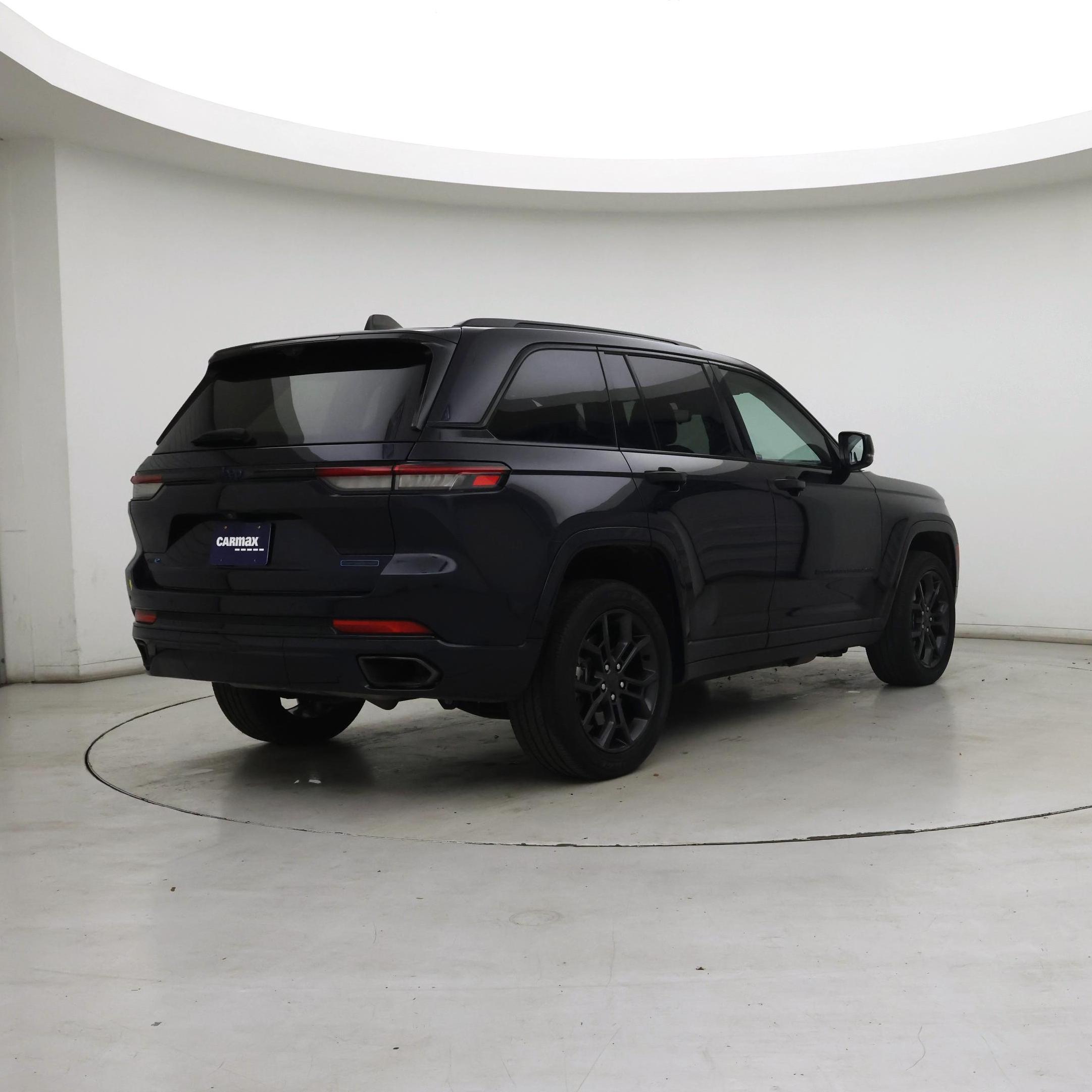 Thumbnail: 2023 Jeep Grand Cherokee - 8