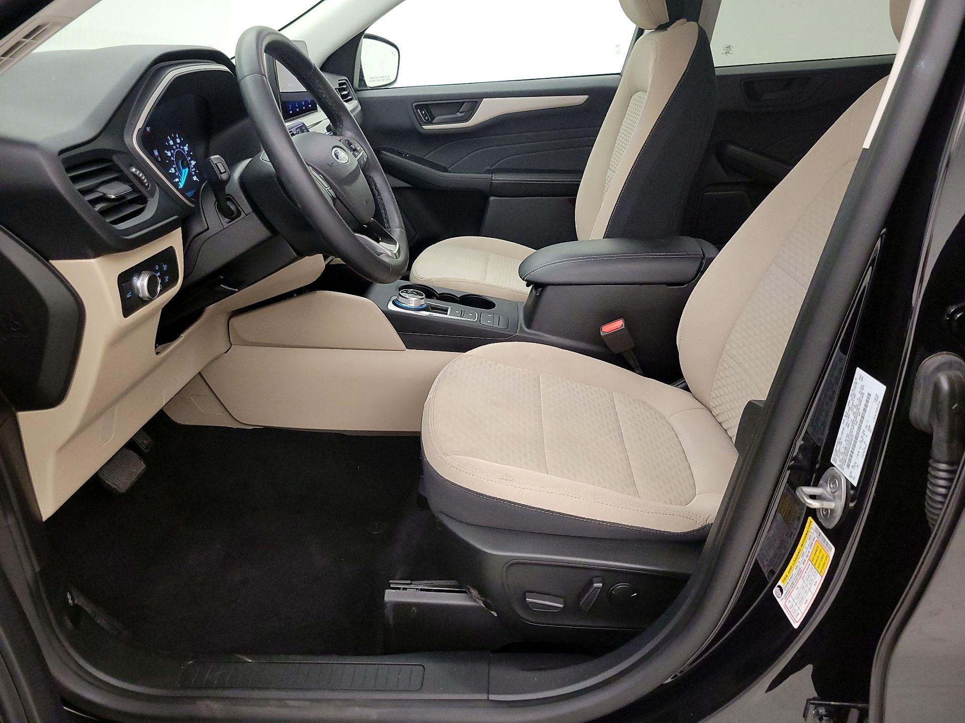 Thumbnail: 2022 Ford Escape - 11