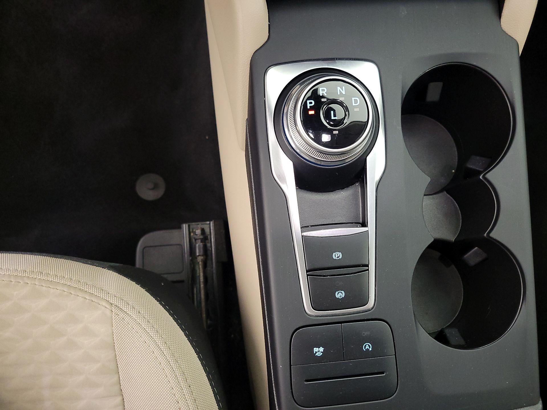 Thumbnail: 2022 Ford Escape - 17