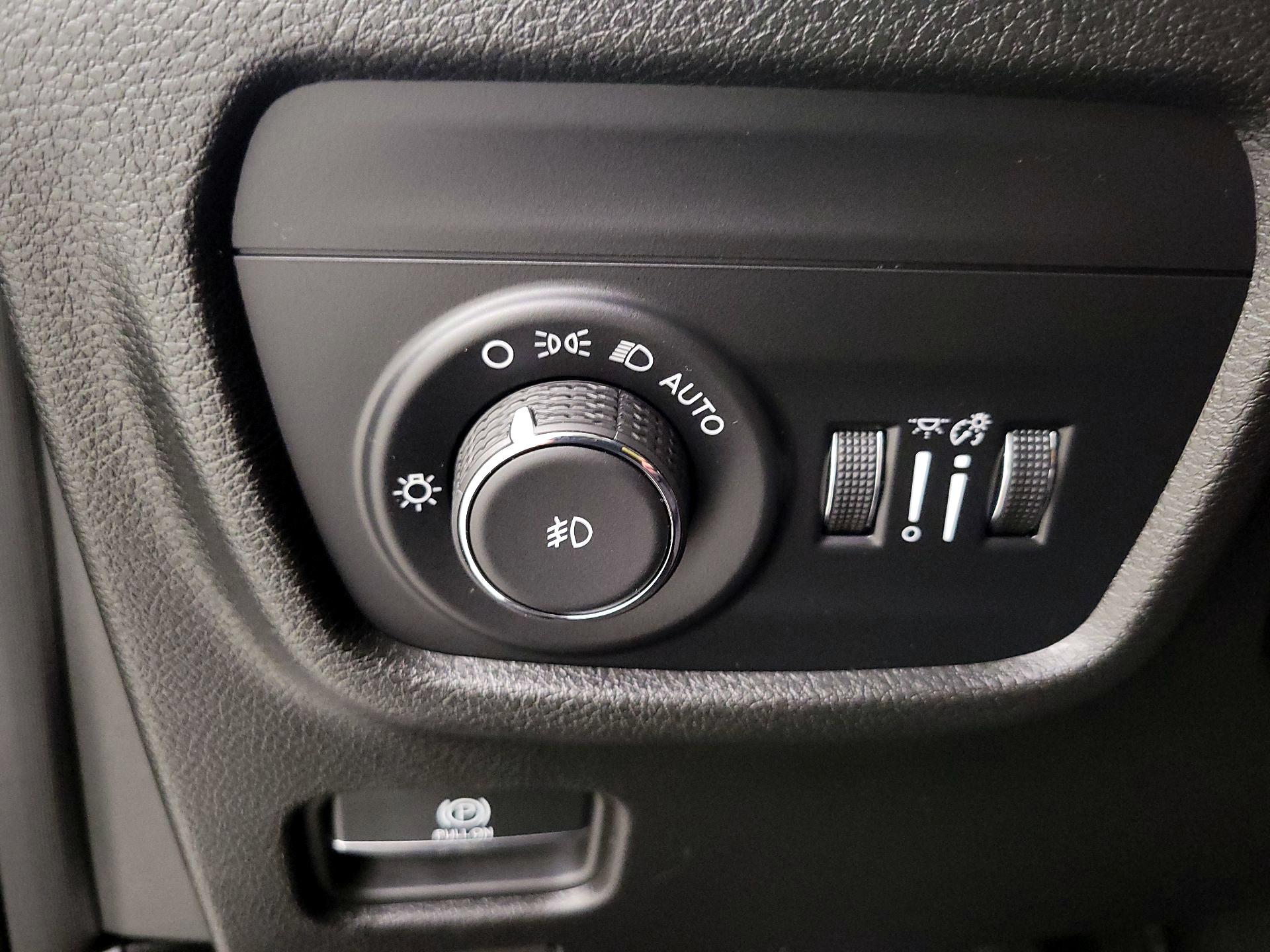 Thumbnail: 2023 Jeep Grand Cherokee - 13