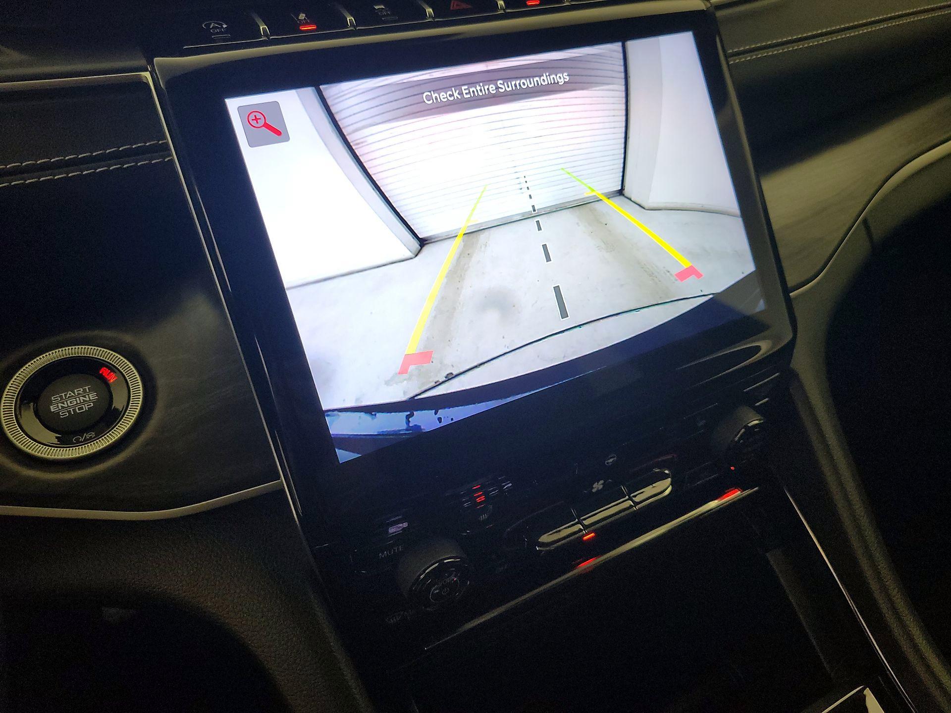 Thumbnail: 2023 Jeep Grand Cherokee - 14