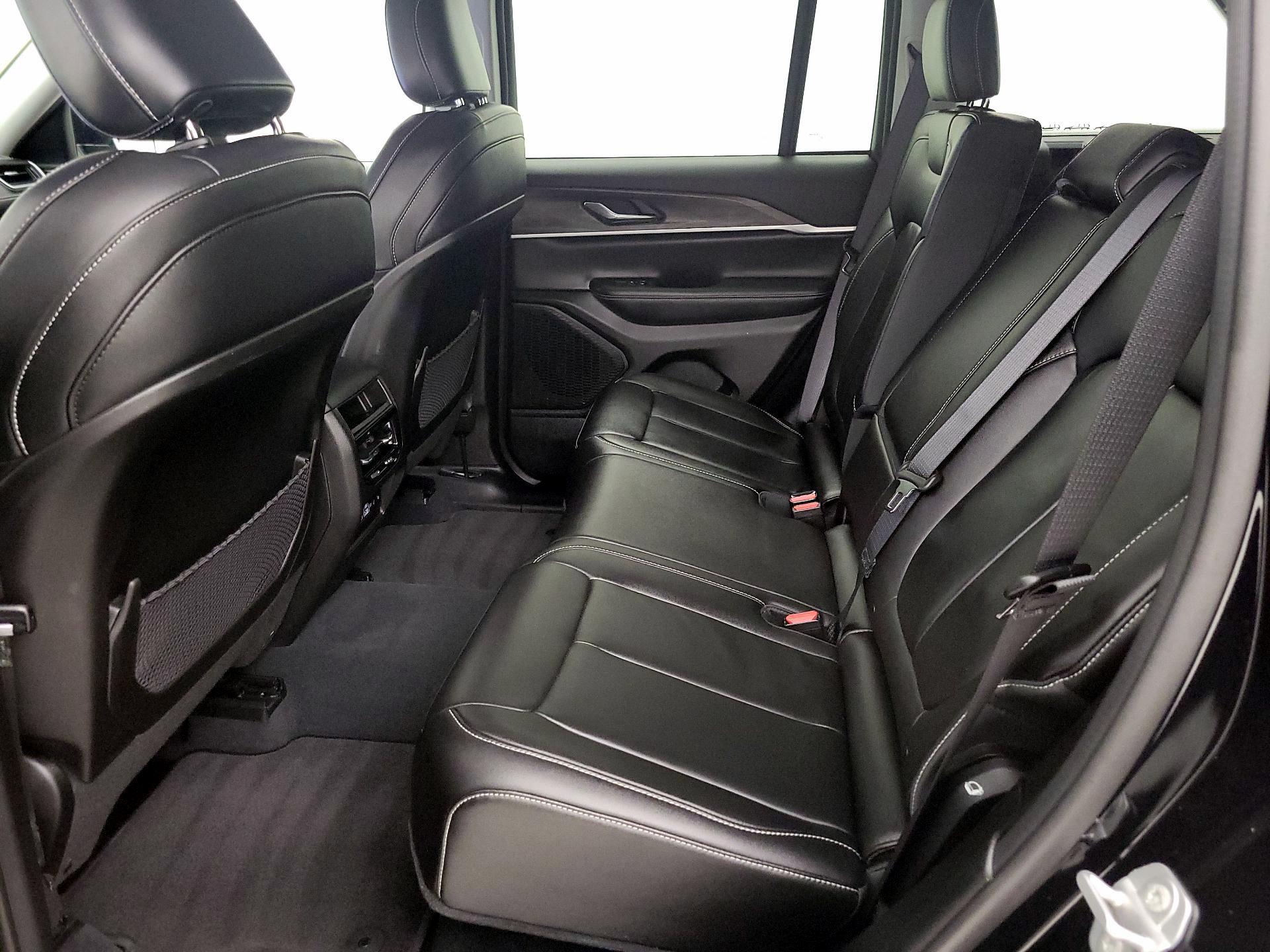 Thumbnail: 2023 Jeep Grand Cherokee - 19