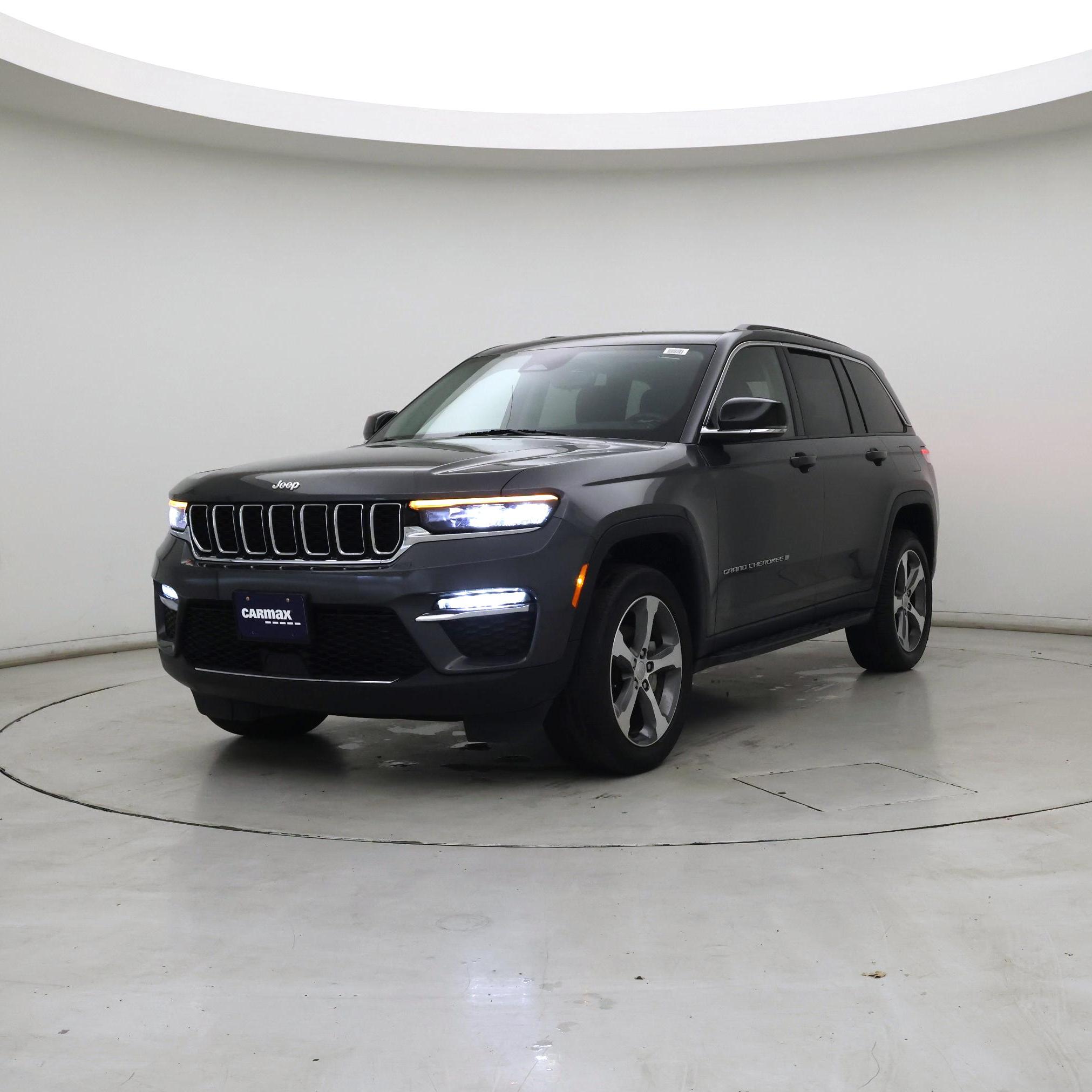 Thumbnail: 2023 Jeep Grand Cherokee - 4
