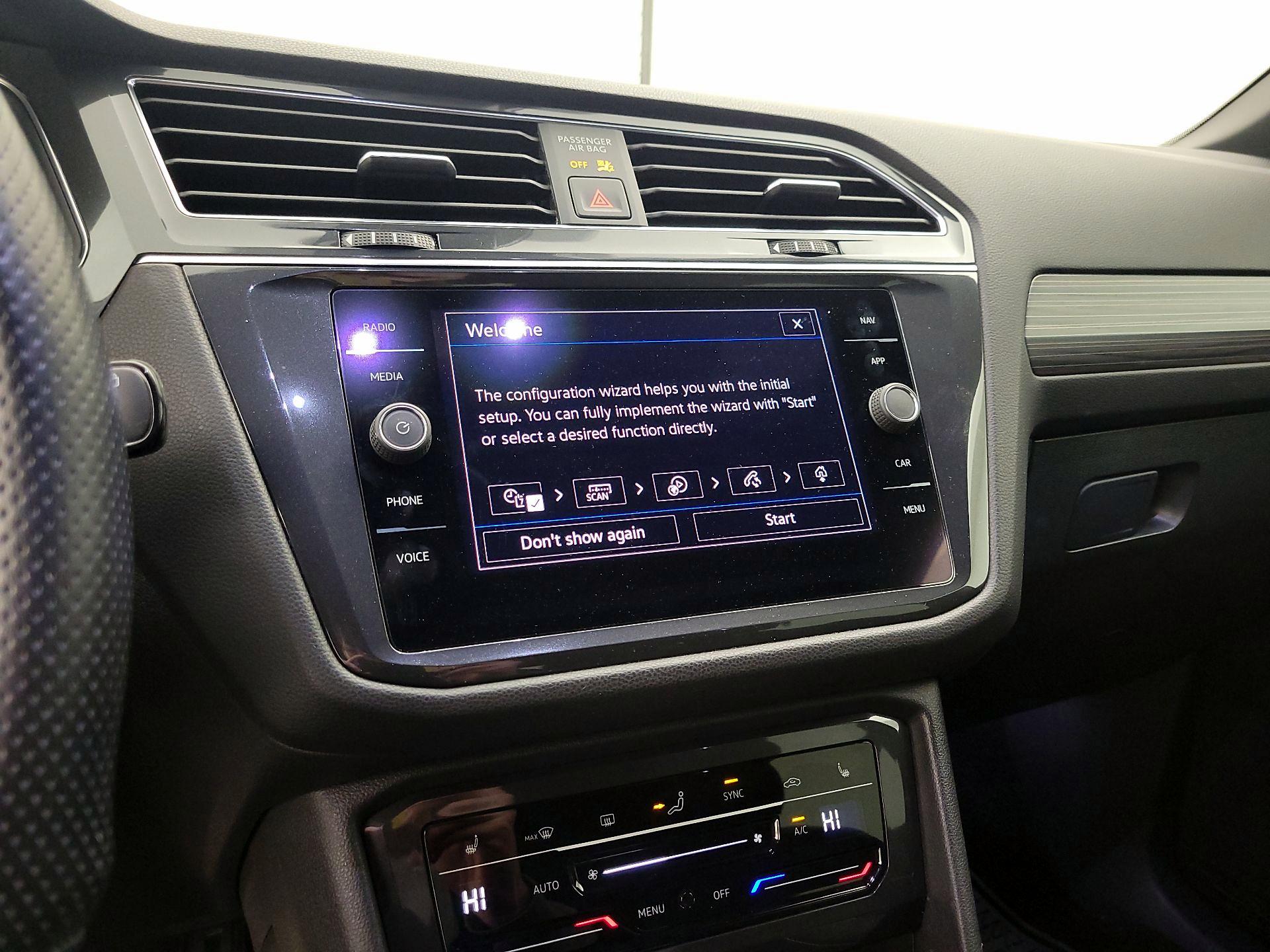 Thumbnail: 2022 Volkswagen Tiguan - 15