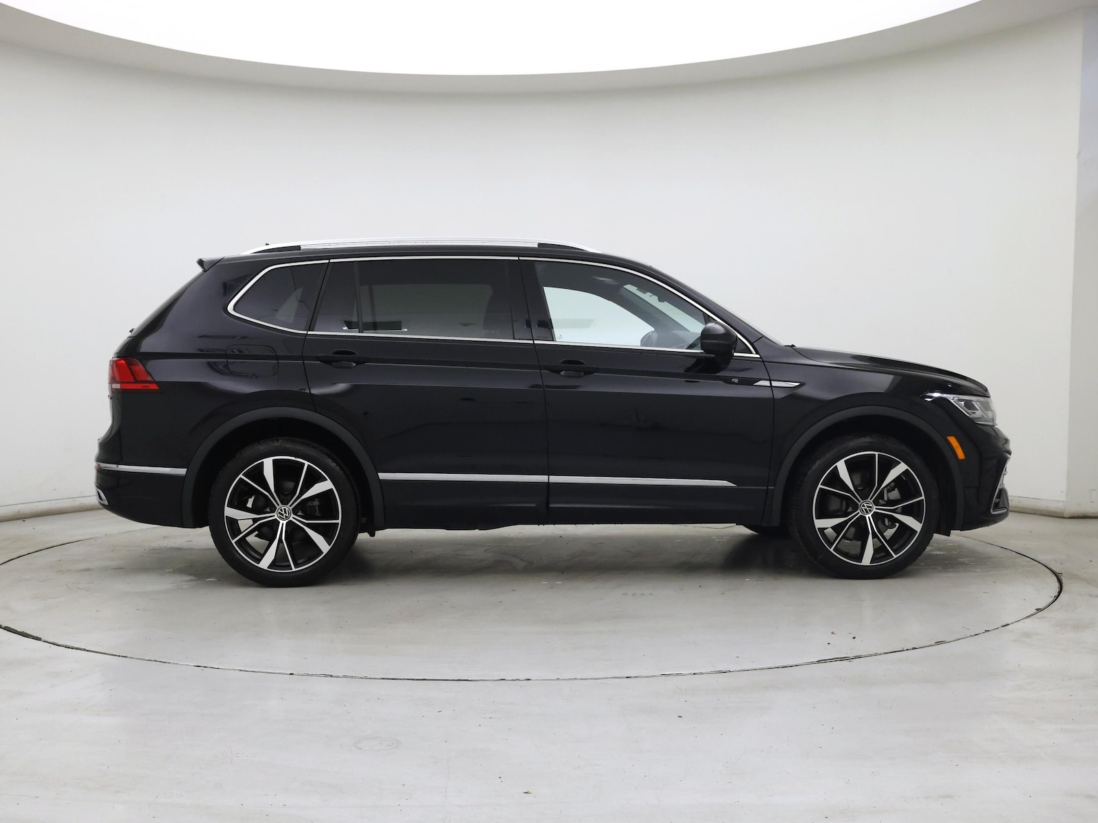 2022 Volkswagen Tiguan SEL R-LINE - Photo 8