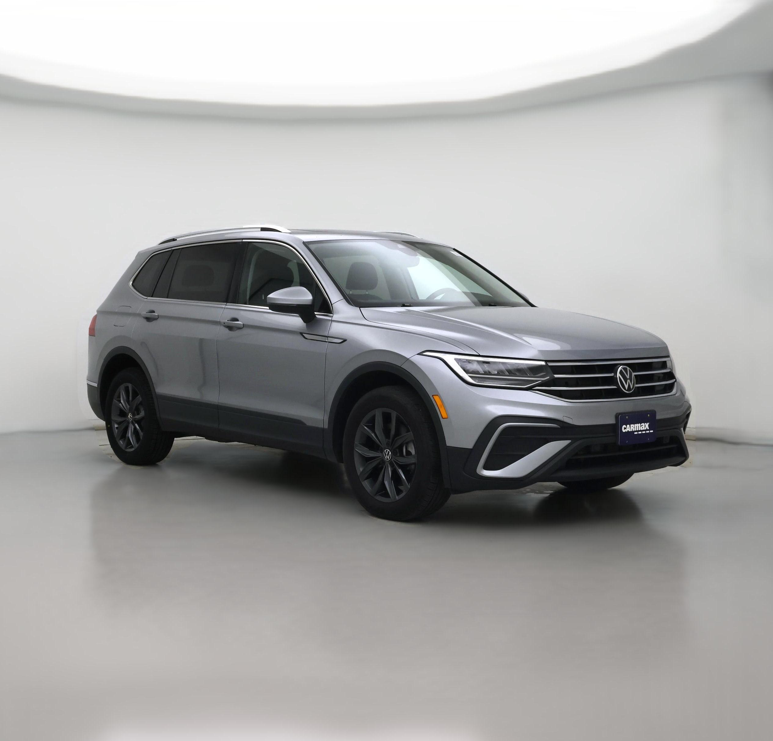 Thumbnail: 2022 Volkswagen Tiguan - 1