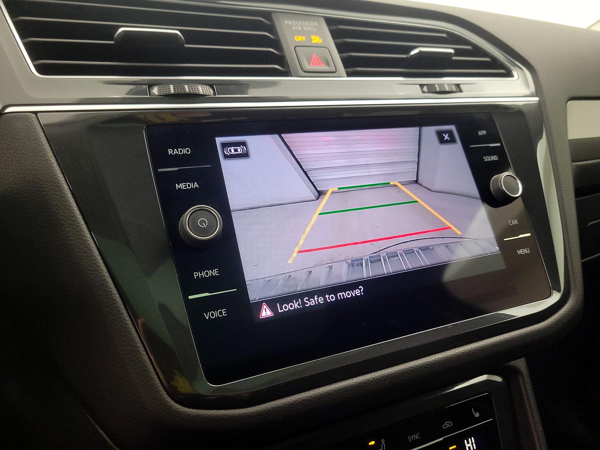 Thumbnail: 2022 Volkswagen Tiguan - 13