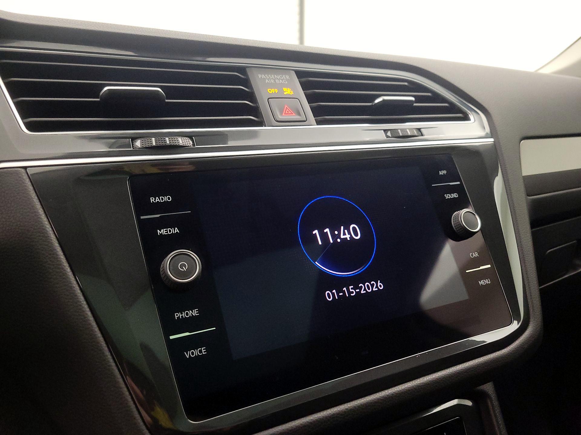 Thumbnail: 2022 Volkswagen Tiguan - 14