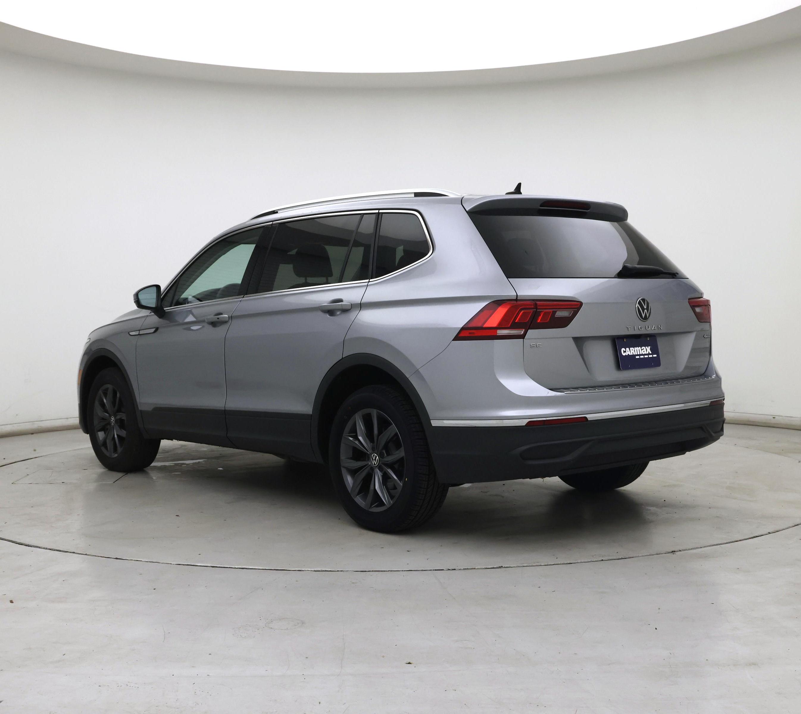 Thumbnail: 2022 Volkswagen Tiguan - 2