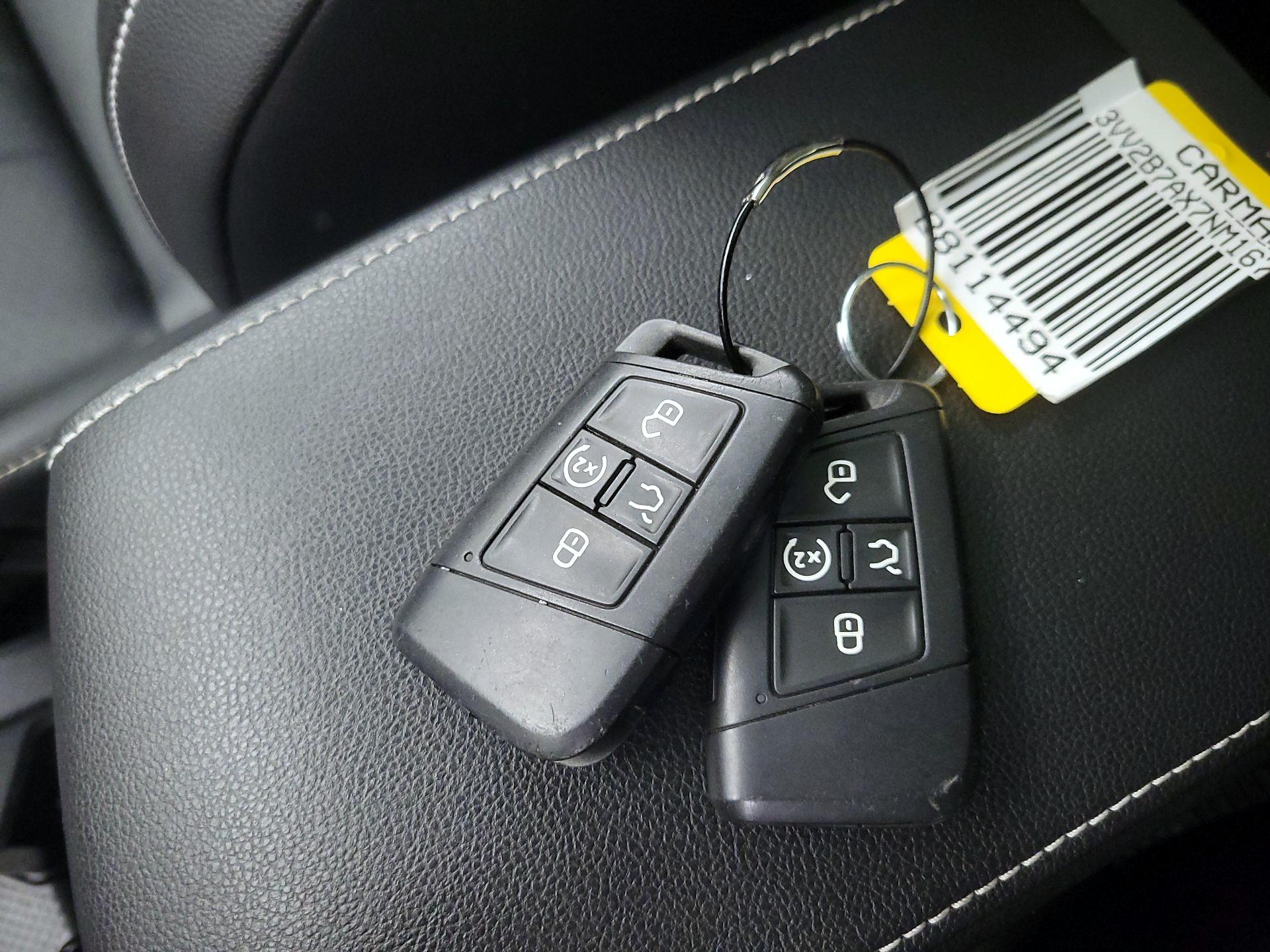 Thumbnail: 2022 Volkswagen Tiguan - 20