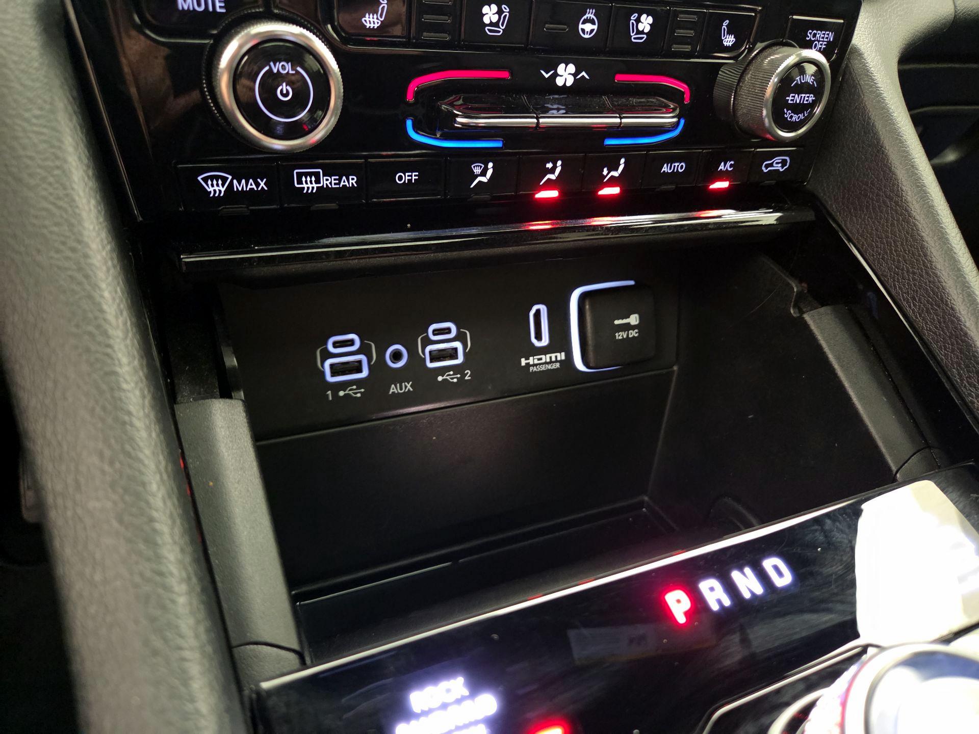 Thumbnail: 2023 Jeep Grand Cherokee - 17
