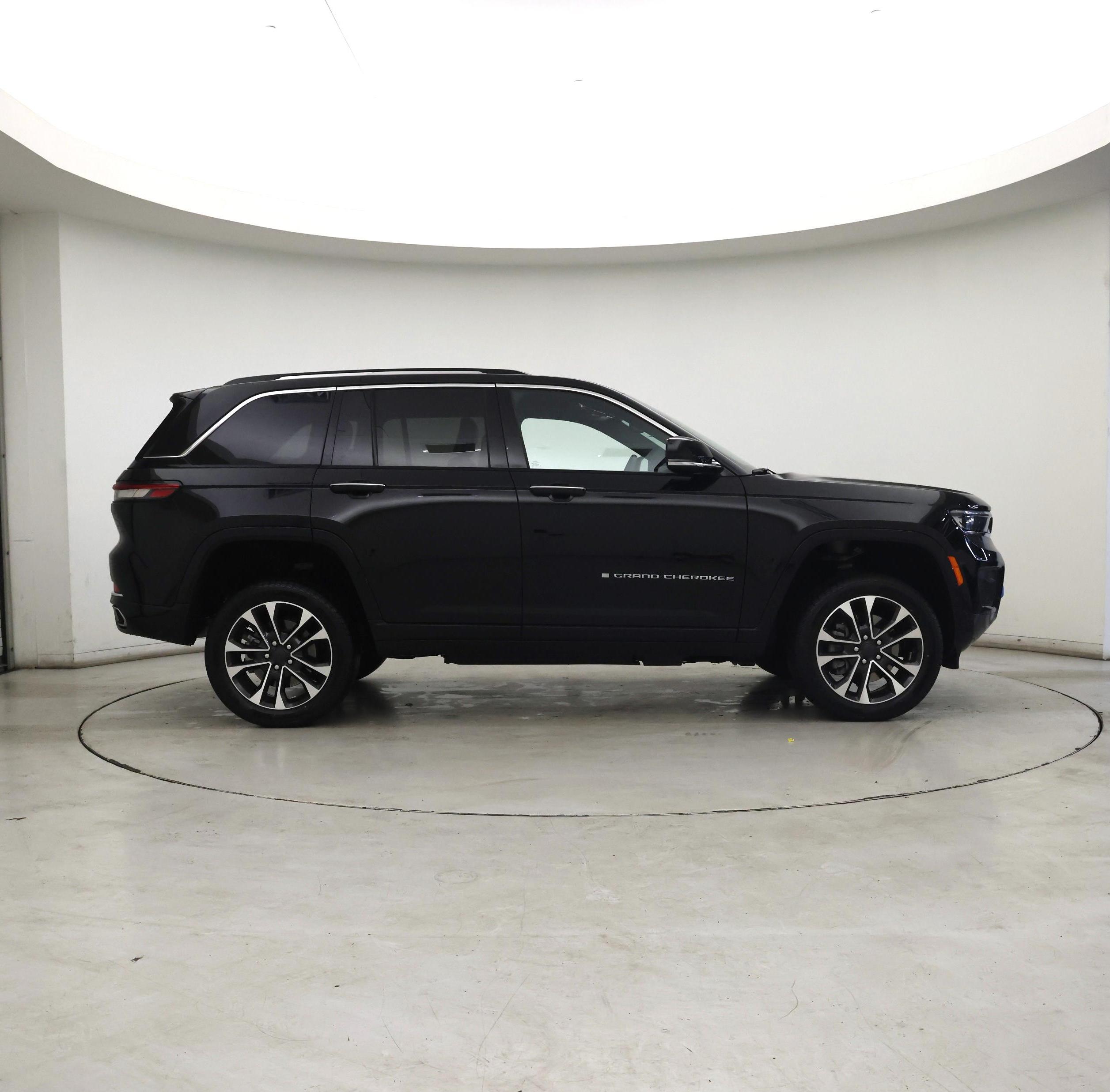 Thumbnail: 2023 Jeep Grand Cherokee - 7