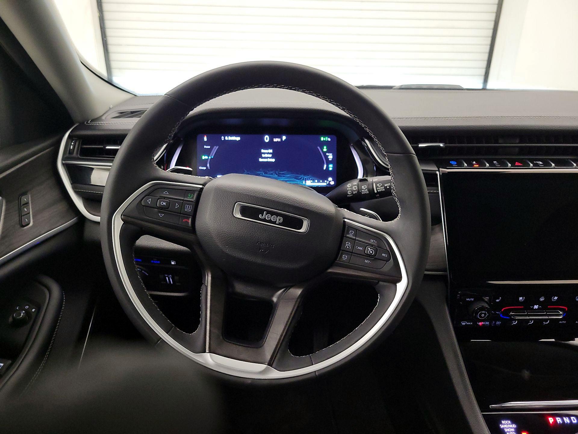 Thumbnail: 2023 Jeep Grand Cherokee - 10