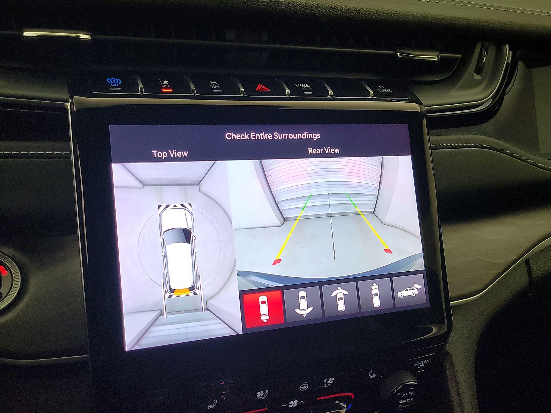 Thumbnail: 2023 Jeep Grand Cherokee - 14