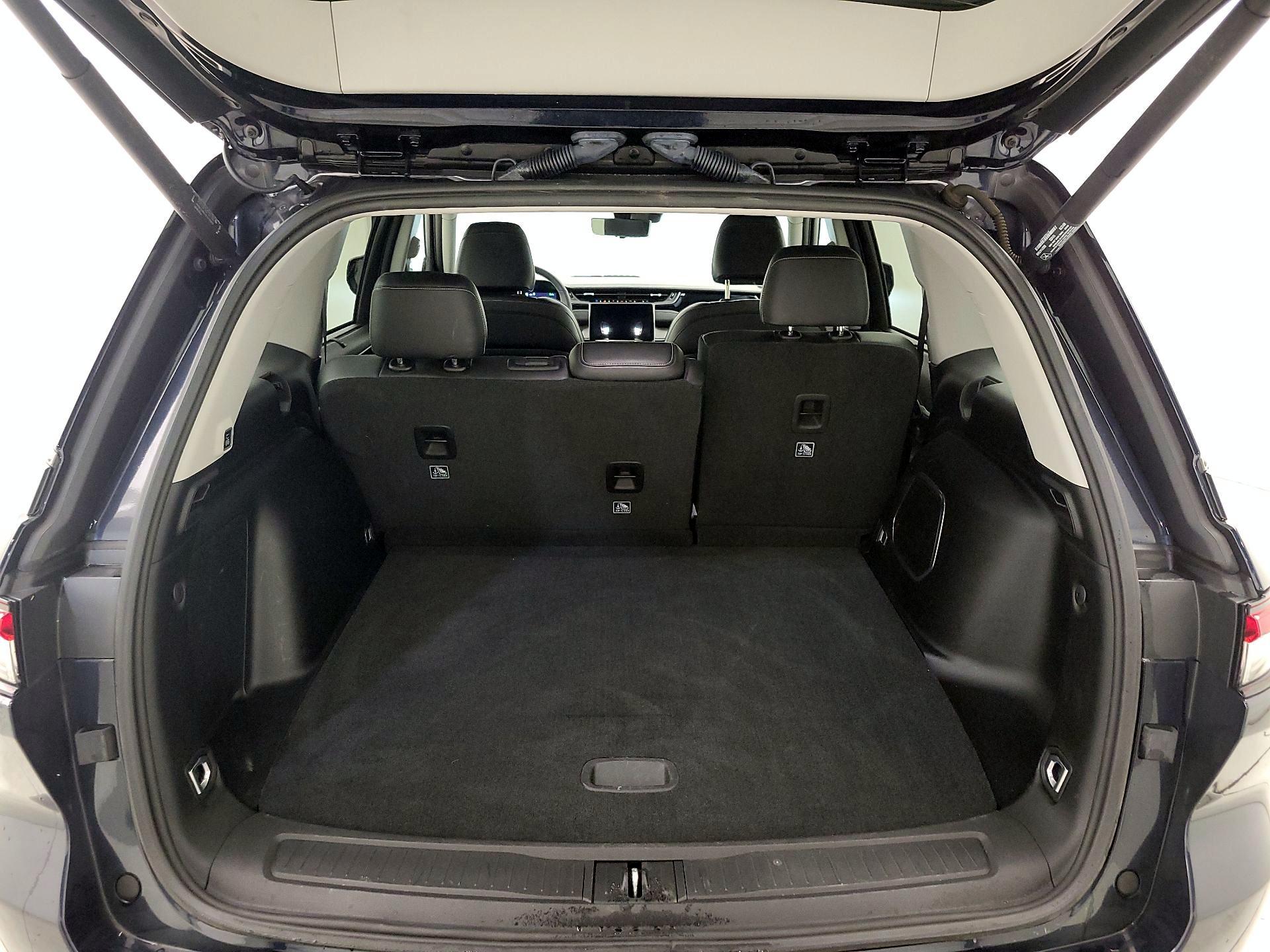 Thumbnail: 2023 Jeep Grand Cherokee - 20