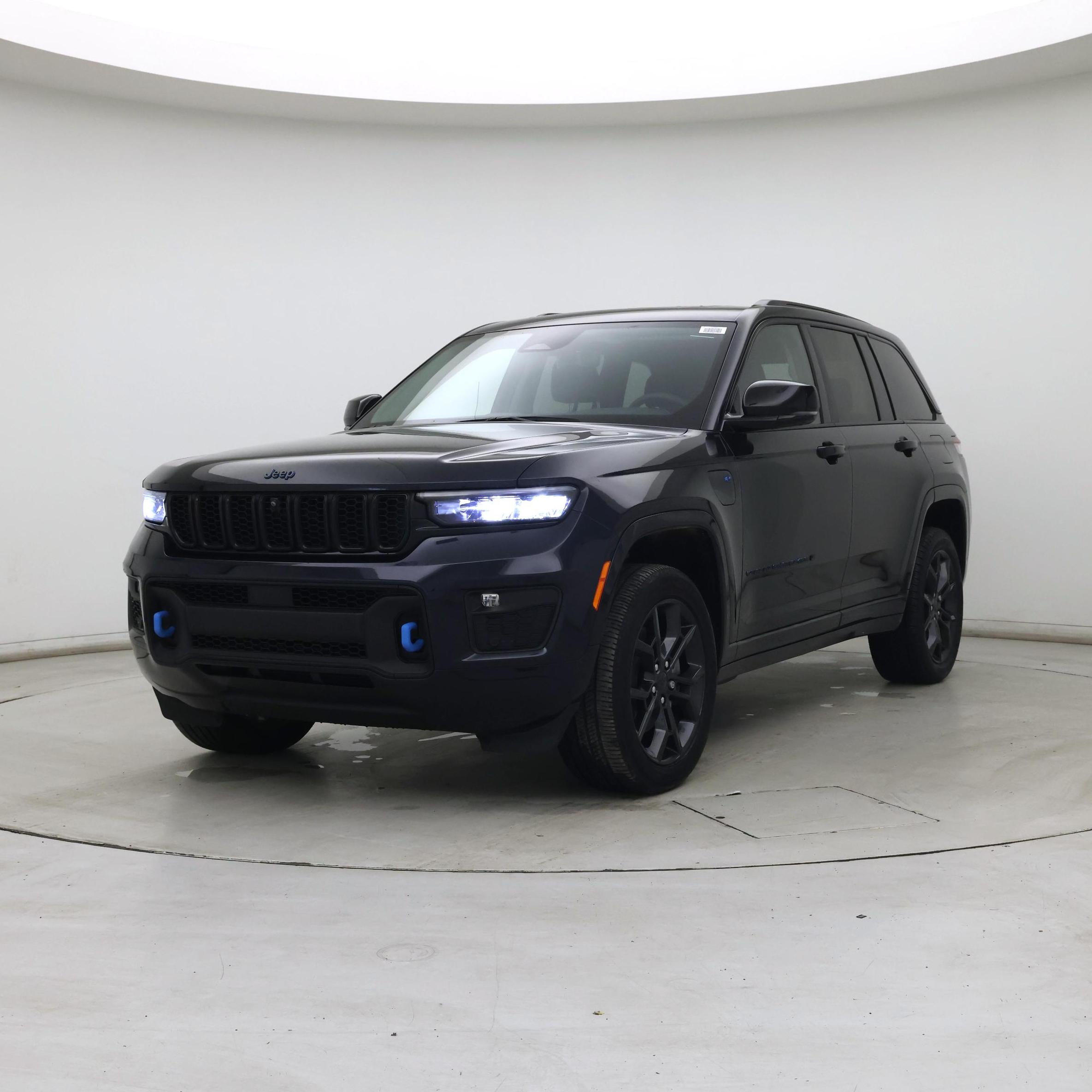 Thumbnail: 2023 Jeep Grand Cherokee - 4