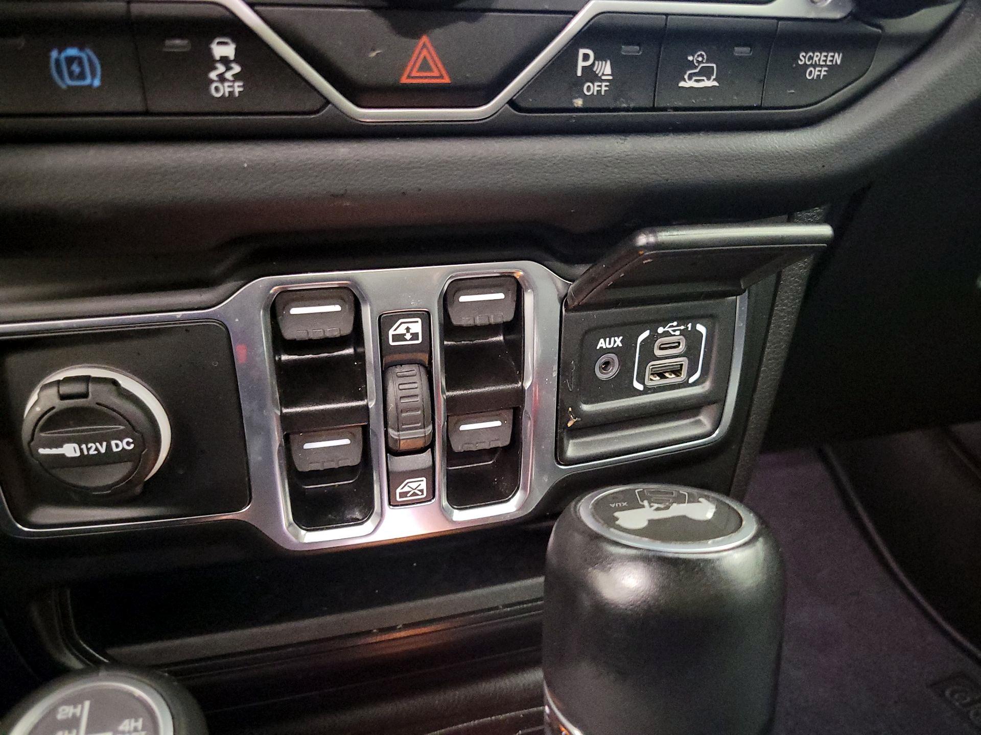 Thumbnail: 2024 Jeep Wrangler - 18