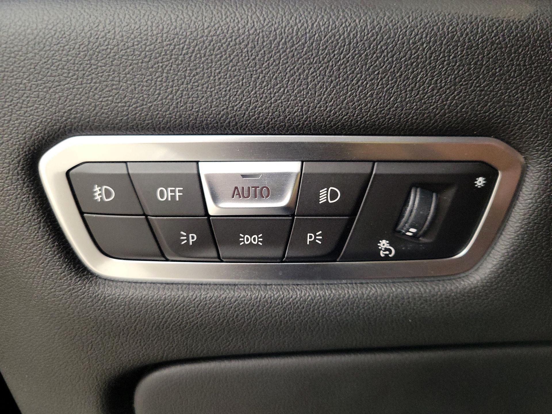 Thumbnail: 2021 BMW X5 - 13