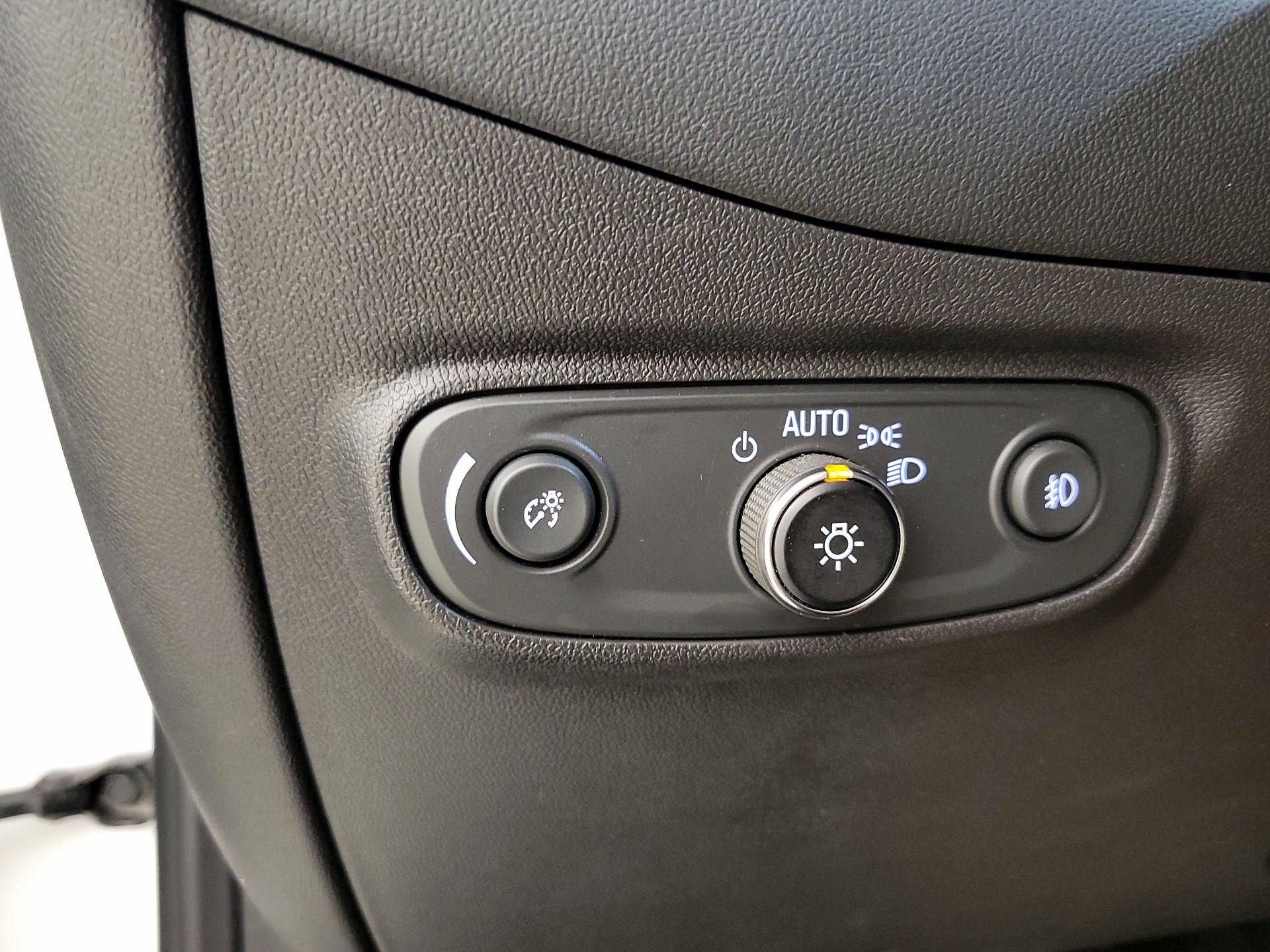 Thumbnail: 2022 Chevrolet Equinox - 13