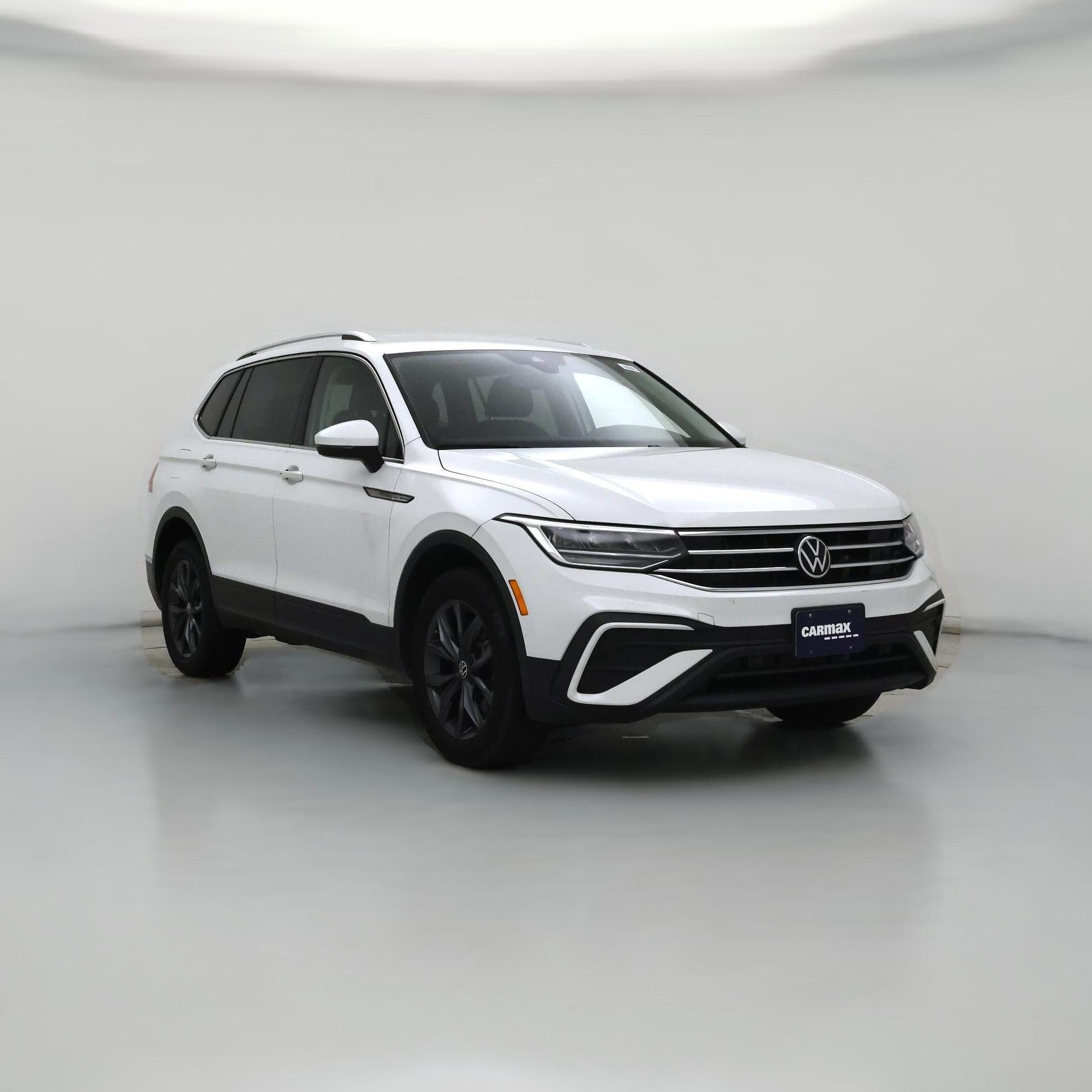Thumbnail: 2022 Volkswagen Tiguan - 1