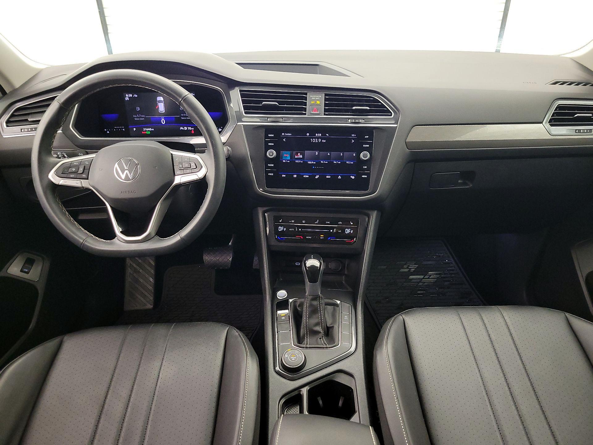 Thumbnail: 2022 Volkswagen Tiguan - 9