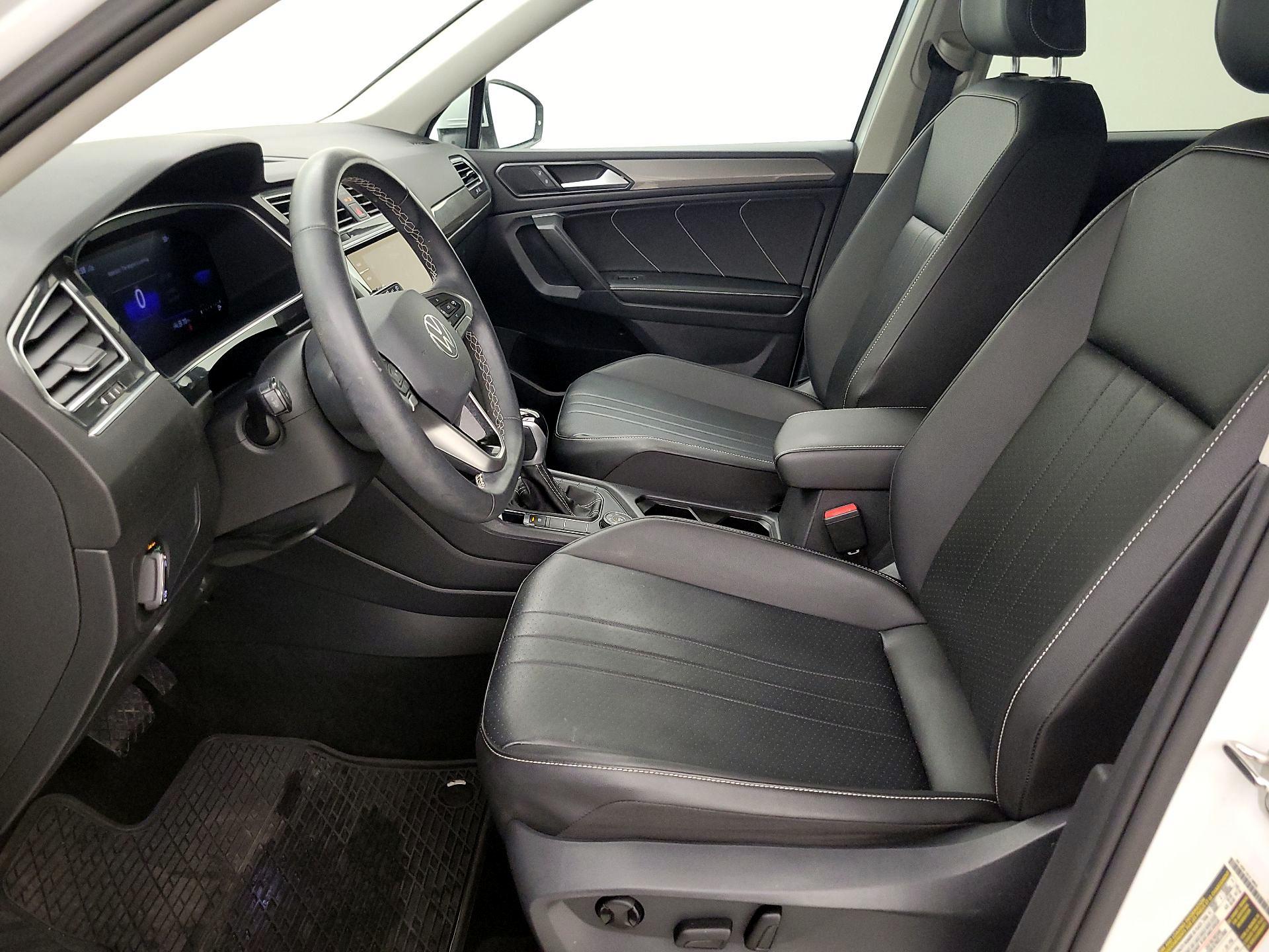 Thumbnail: 2022 Volkswagen Tiguan - 11