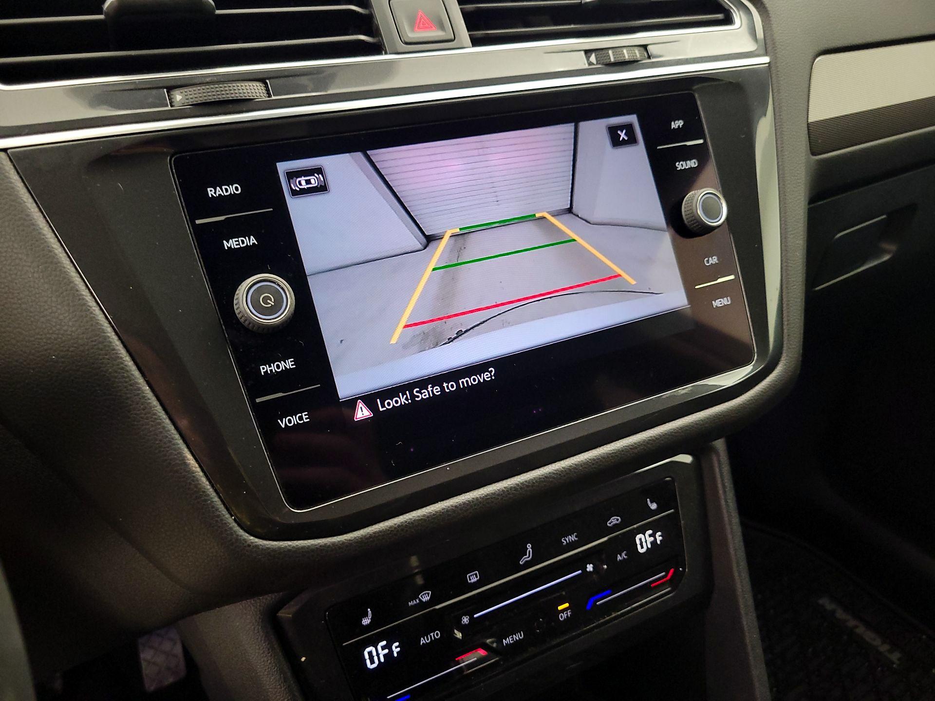 Thumbnail: 2022 Volkswagen Tiguan - 14