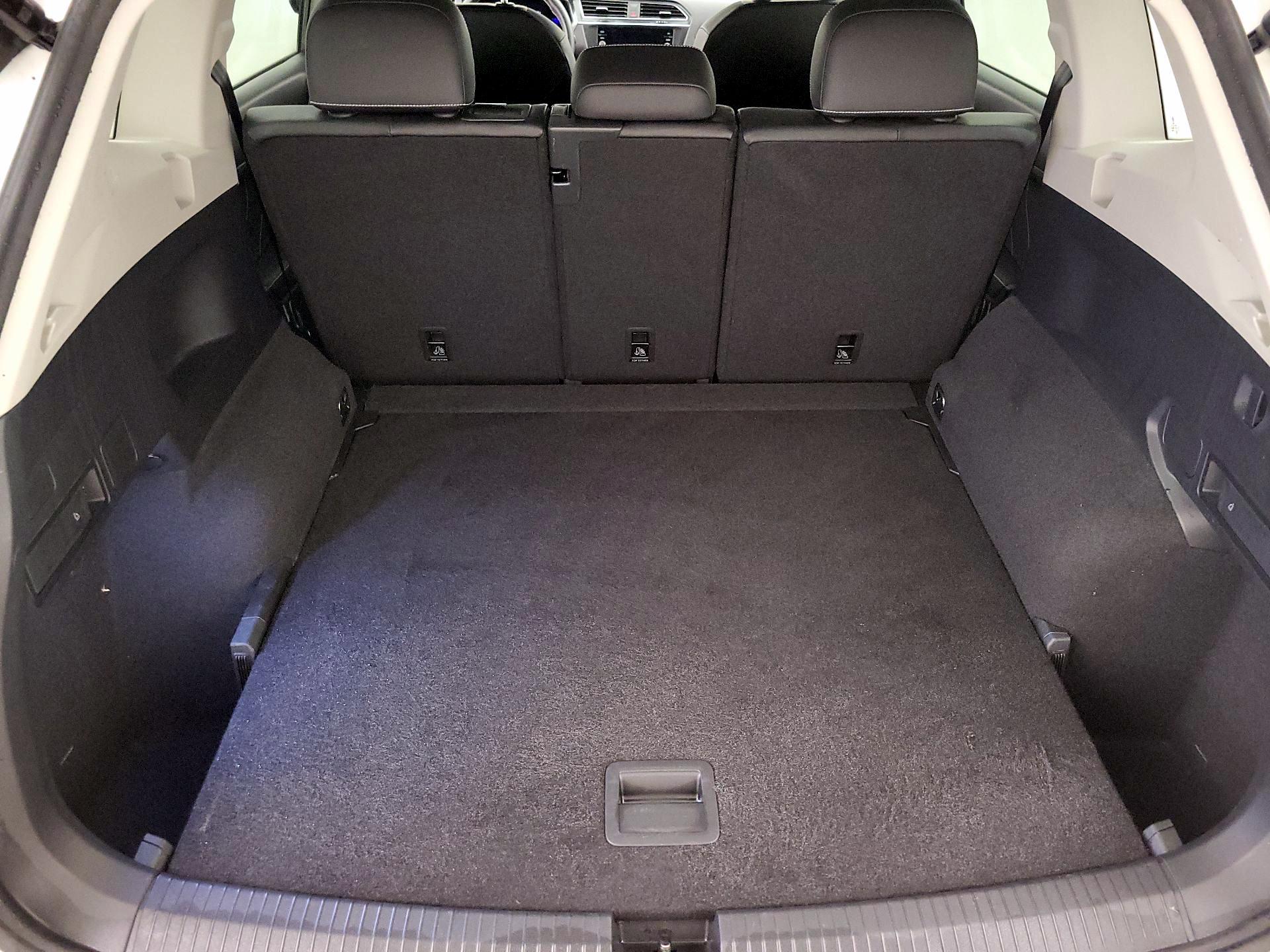 Thumbnail: 2022 Volkswagen Tiguan - 20