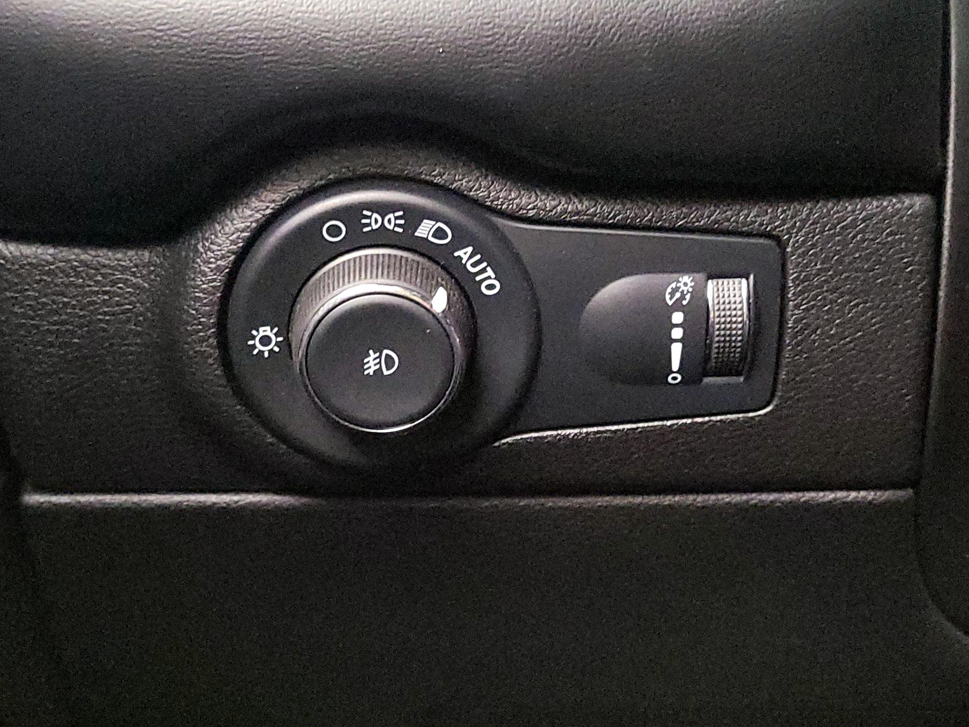 Thumbnail: 2022 Dodge Durango - 13